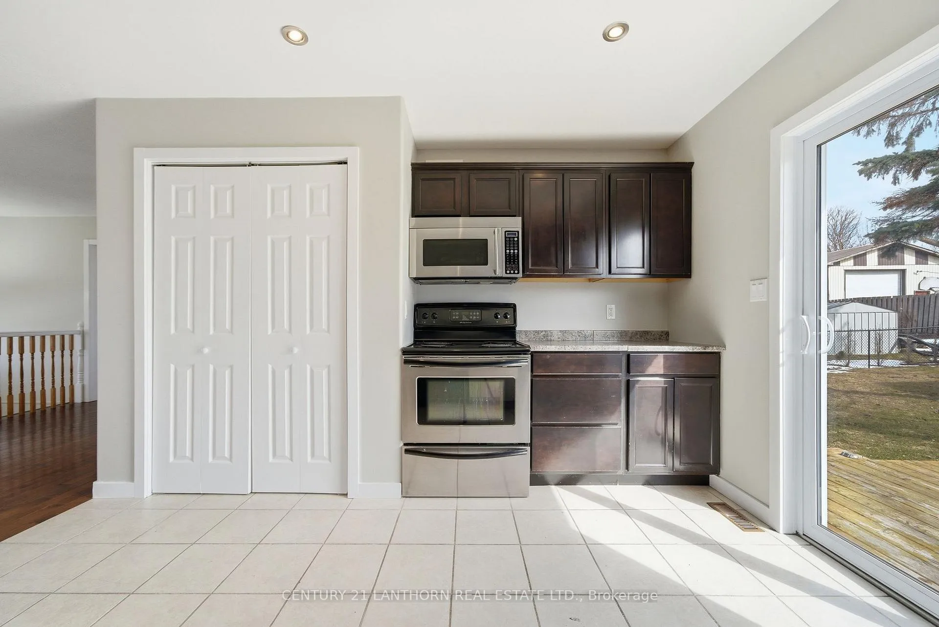 Photo 14 of 152 Cannifton Road N, Belleville, Thurlow Ward — HOMEH