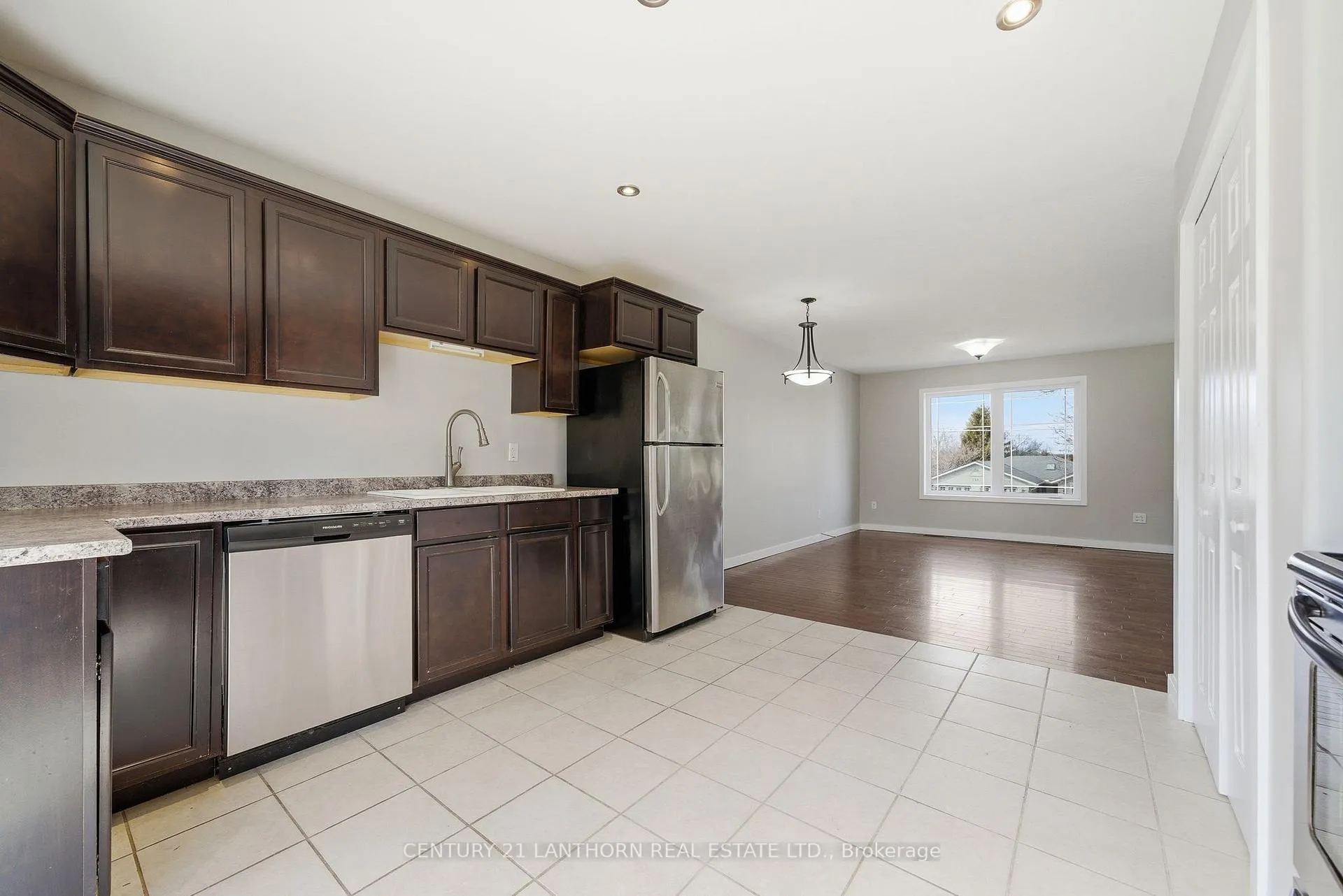 Photo 15 of 152 Cannifton Road N, Belleville, Thurlow Ward — HOMEH