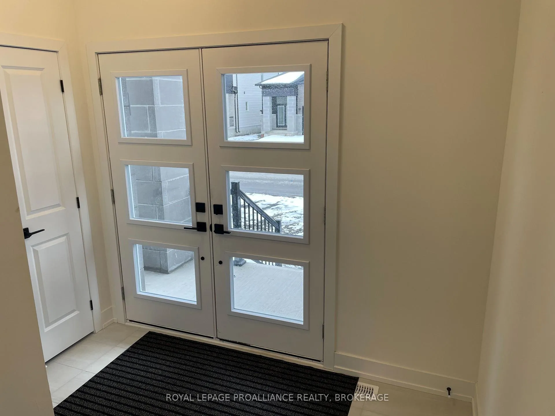 Photo 2 of 69 Dusenbury Drive, Loyalist, Lennox and Addington - South — HOMEH