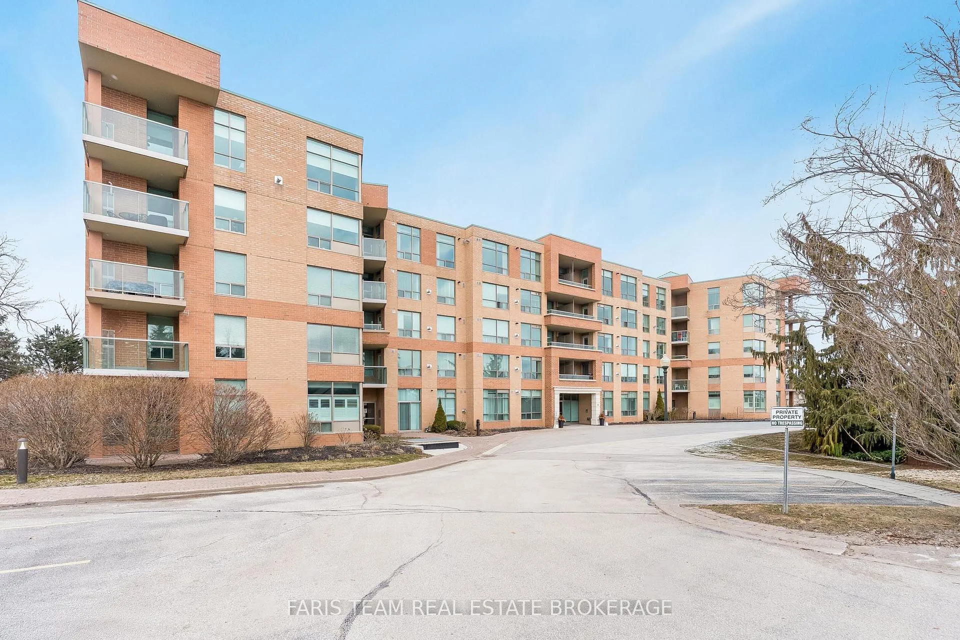 Photo 2 of Unit 305, 4 Briar Hill Heights, New Tecumseth, Rural New Tecumseth — HOMEH