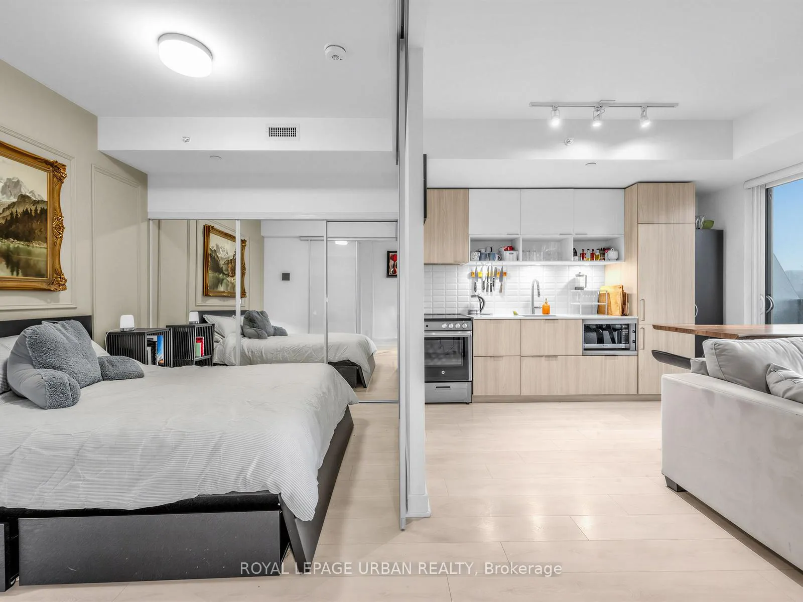 Photo 10 of Unit 817, 60 Tannery Road, Toronto, Waterfront Communities — HOMEH