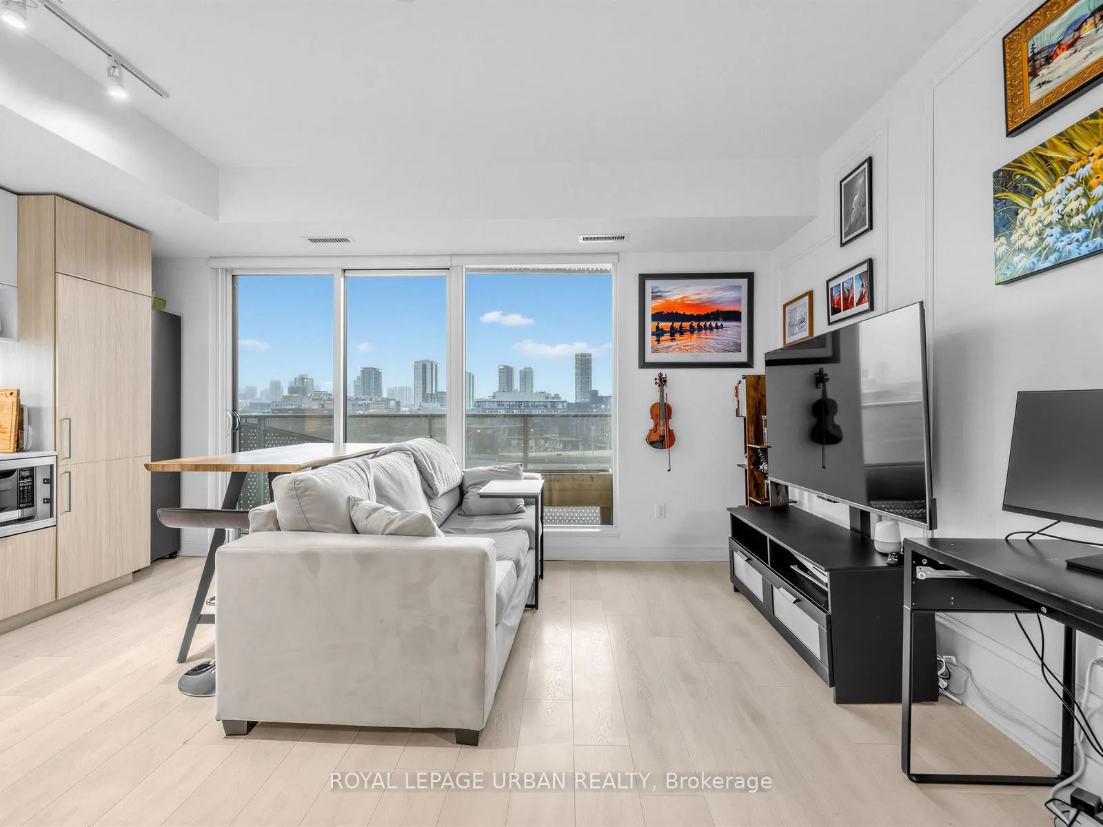 Photo 11 of Unit 817, 60 Tannery Road, Toronto, Waterfront Communities — HOMEH