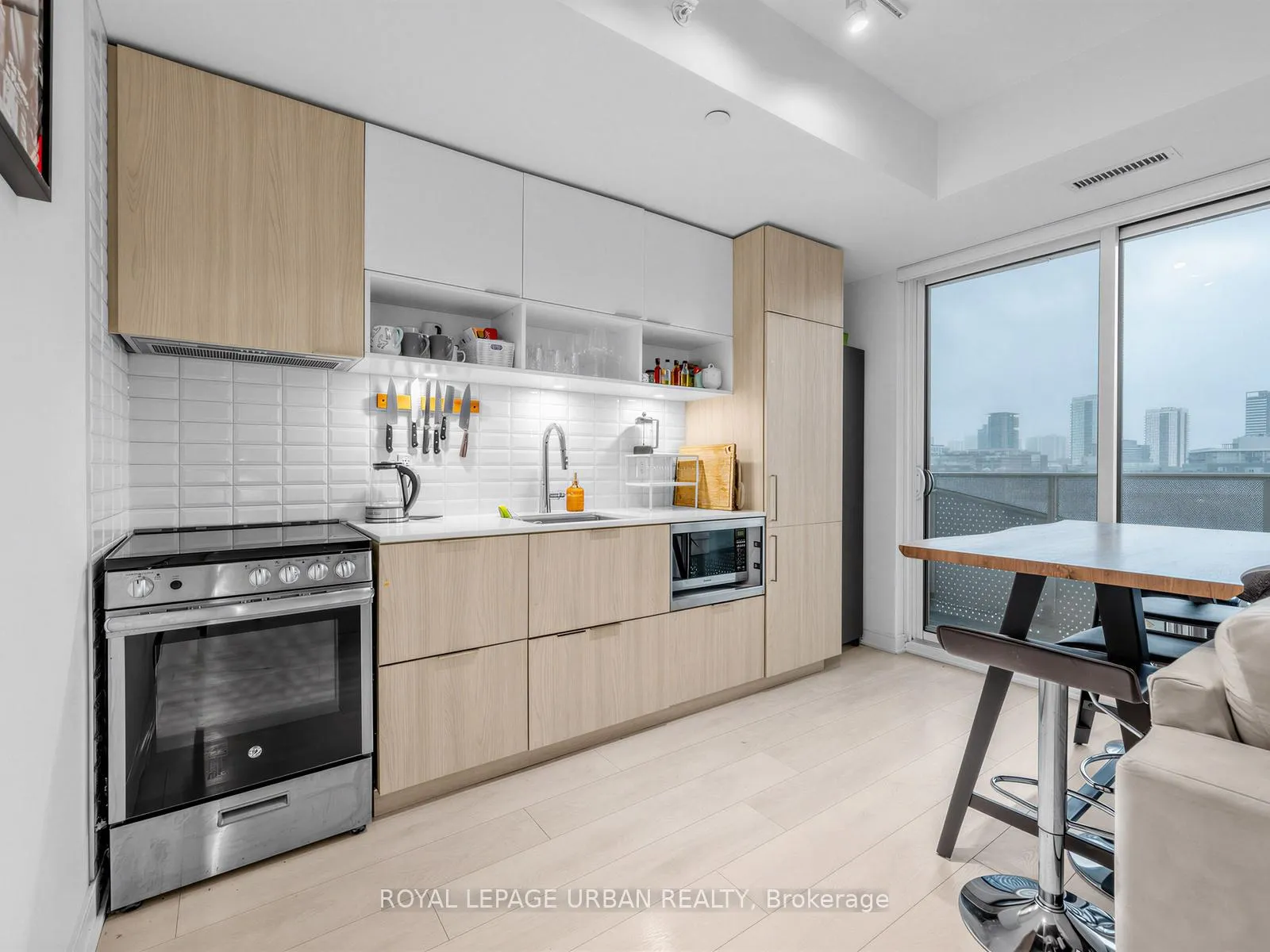 Photo 12 of Unit 817, 60 Tannery Road, Toronto, Waterfront Communities — HOMEH
