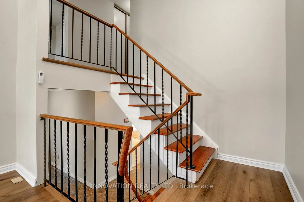 Photo 10 of 25 Equestrian Drive, Ottawa, Kanata - Bridlewood — HOMEH