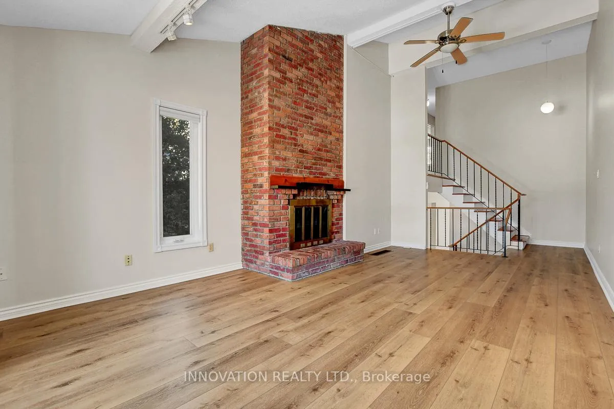 Photo 12 of 25 Equestrian Drive, Ottawa, Kanata - Bridlewood — HOMEH