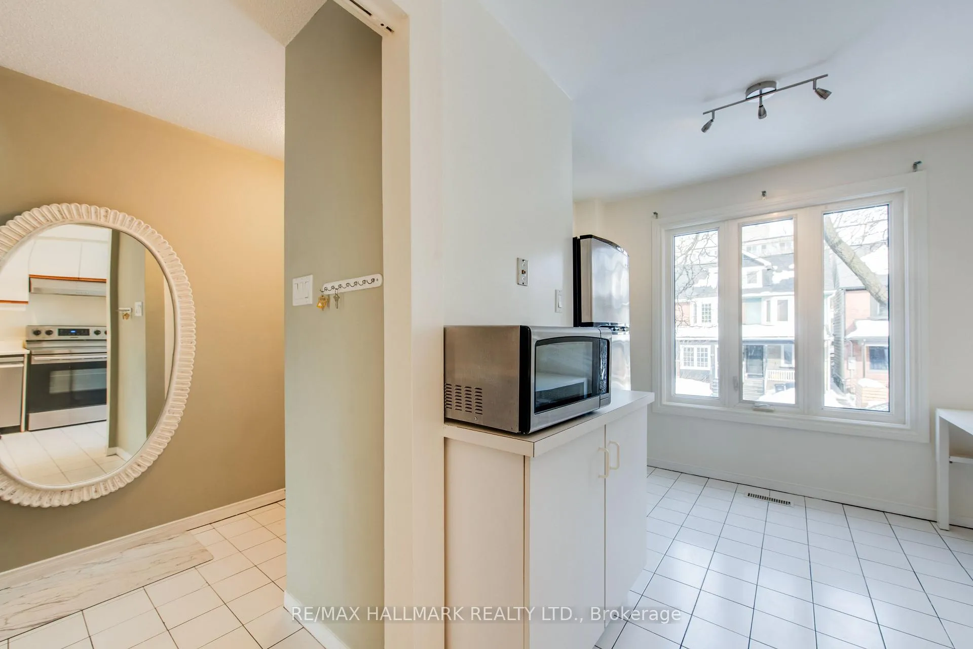 Photo 3 of 6 Empire Avenue, Toronto, South Riverdale — HOMEH