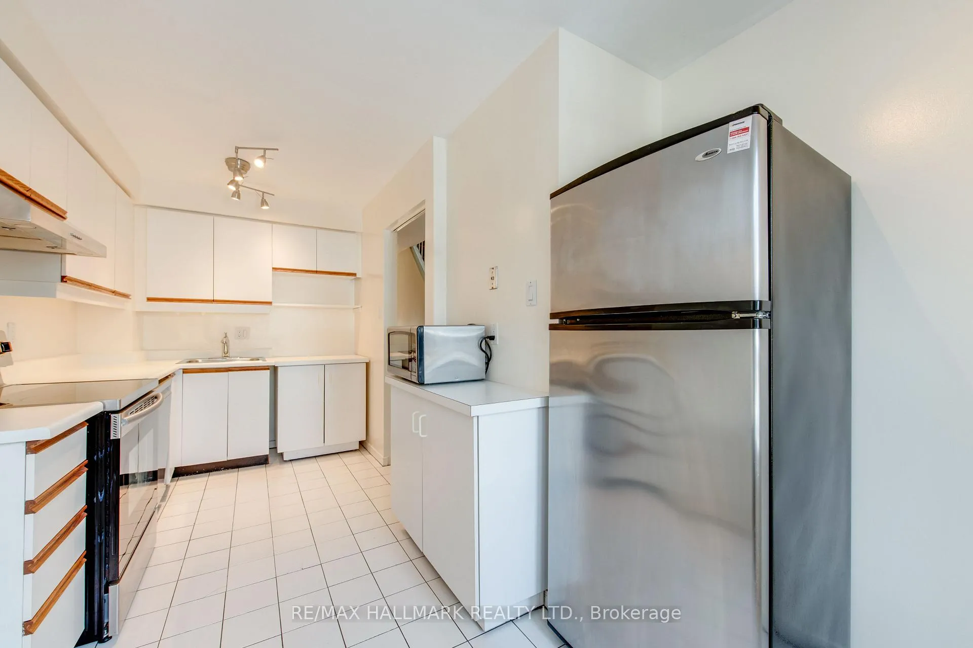 Photo 7 of 6 Empire Avenue, Toronto, South Riverdale — HOMEH