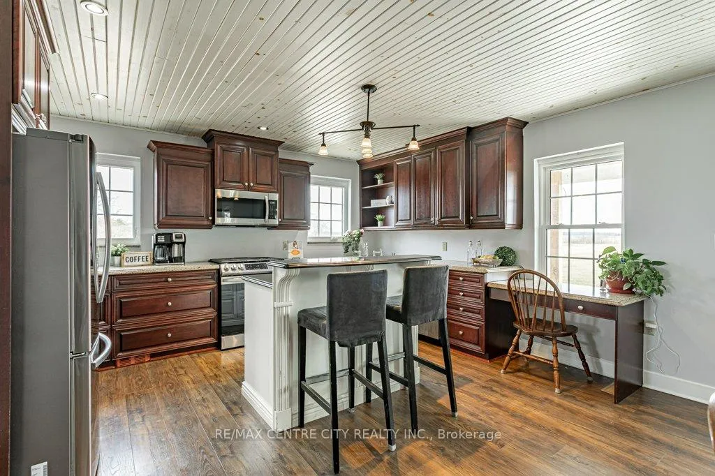 Photo 7 of 26588 Carroll Line, West Elgin, Rural West Elgin — HOMEH