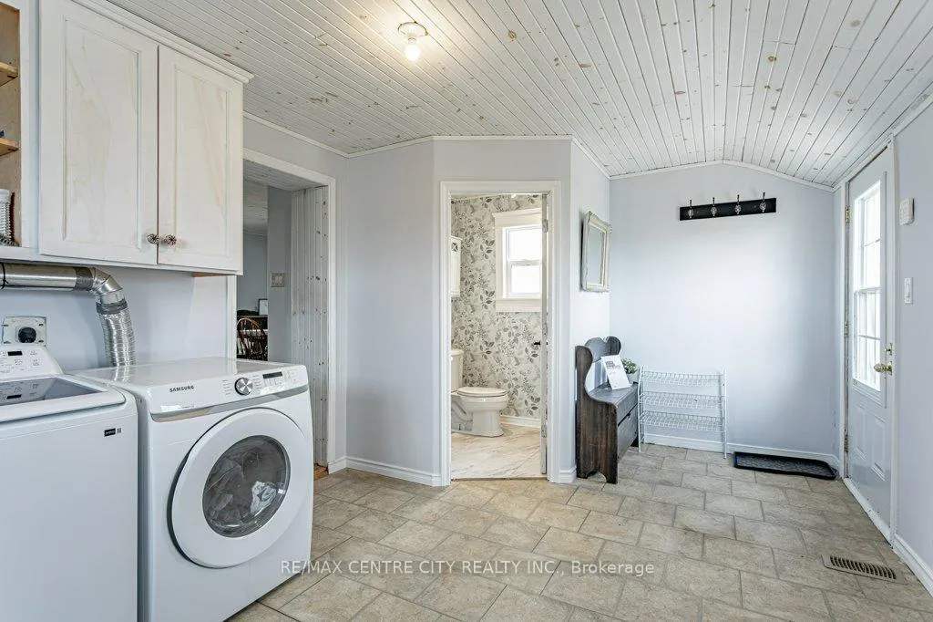 Photo 17 of 26588 Carroll Line, West Elgin, Rural West Elgin — HOMEH