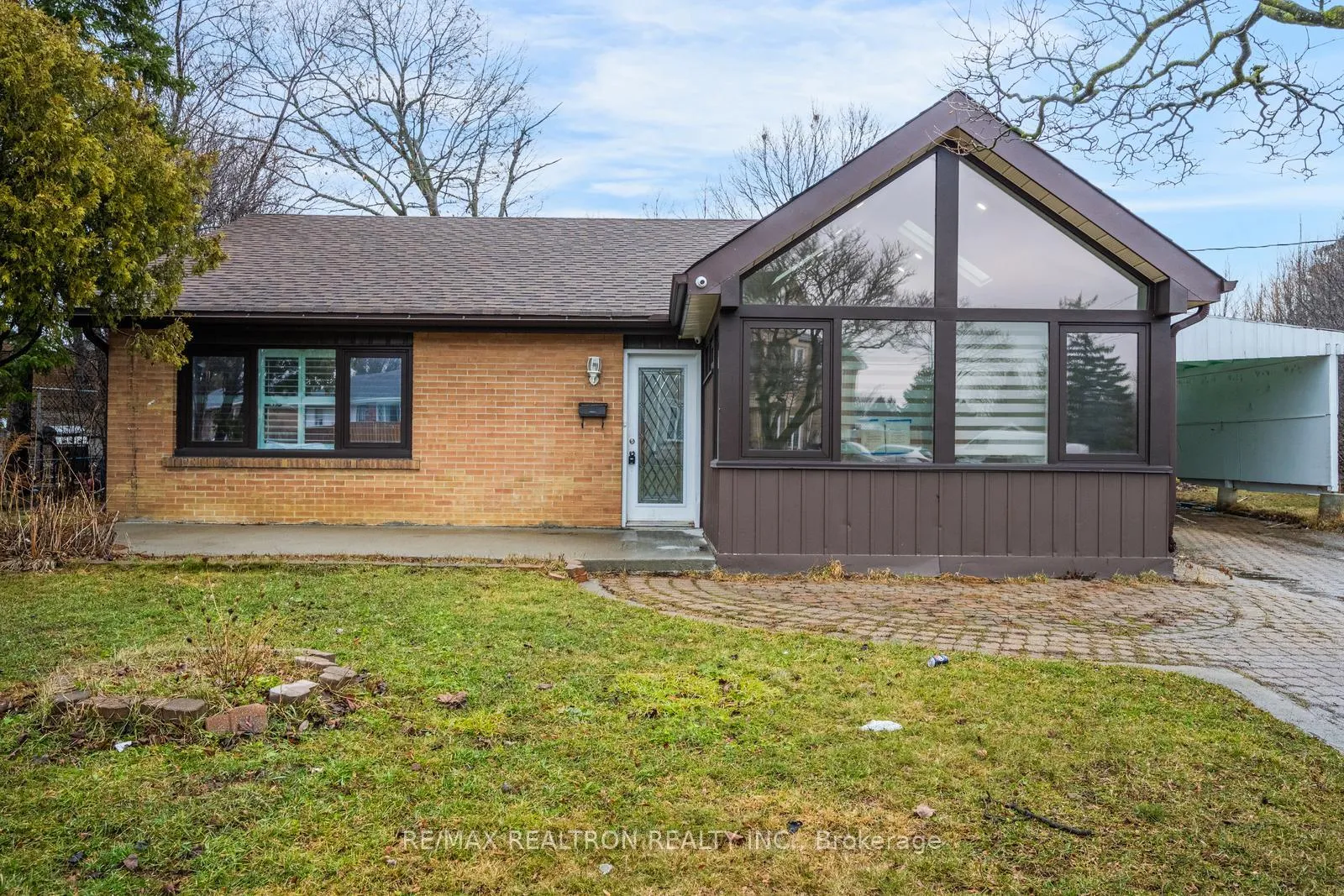 Photo 1 of 30 Lawrence Crescent, Brampton, Brampton East — HOMEH