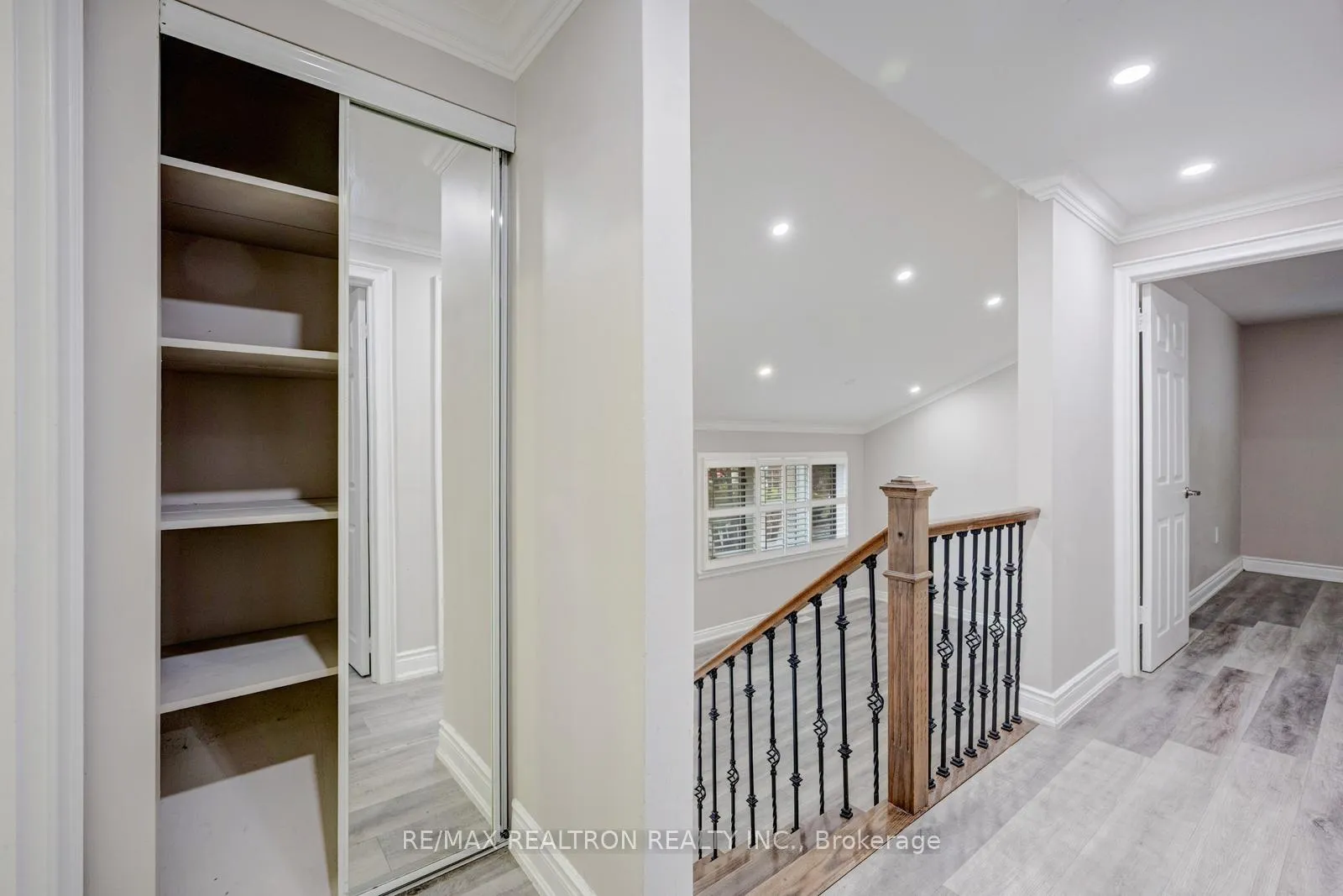 Photo 20 of 30 Lawrence Crescent, Brampton, Brampton East — HOMEH