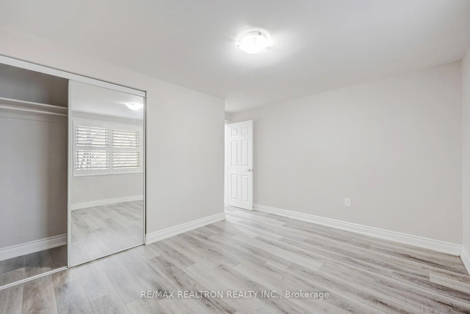 Photo 22 of 30 Lawrence Crescent, Brampton, Brampton East — HOMEH