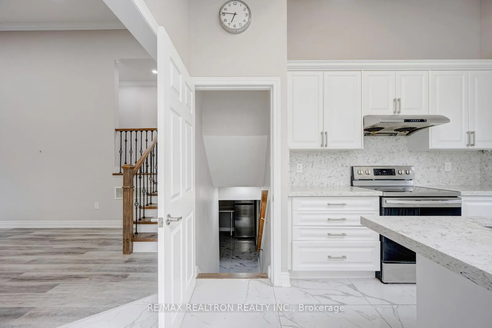 Photo 30 of 30 Lawrence Crescent, Brampton, Brampton East — HOMEH
