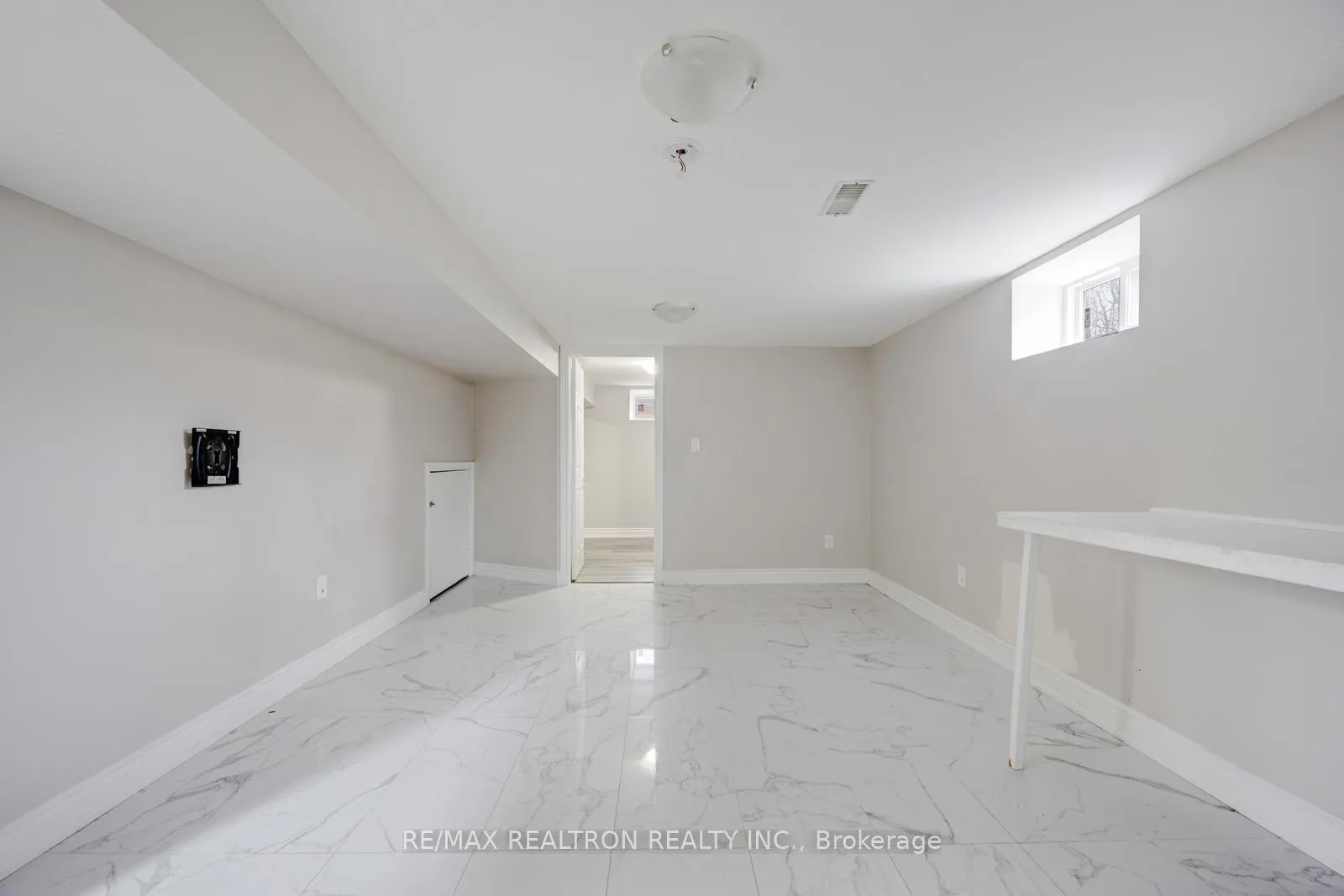 Photo 32 of 30 Lawrence Crescent, Brampton, Brampton East — HOMEH