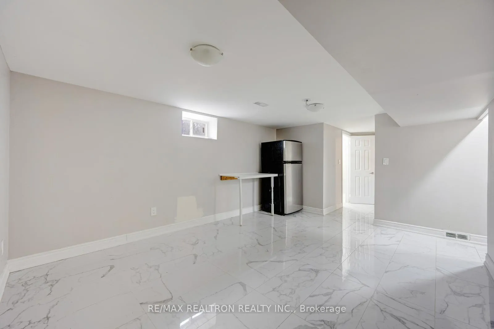 Photo 34 of 30 Lawrence Crescent, Brampton, Brampton East — HOMEH