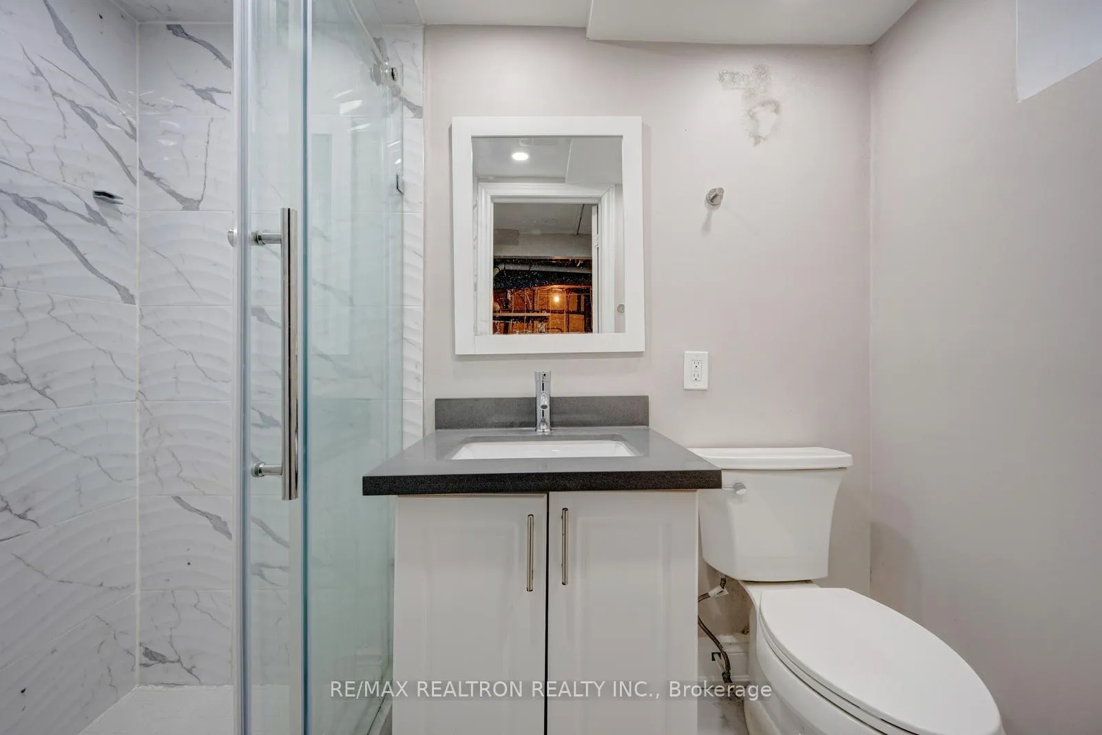 Photo 38 of 30 Lawrence Crescent, Brampton, Brampton East — HOMEH