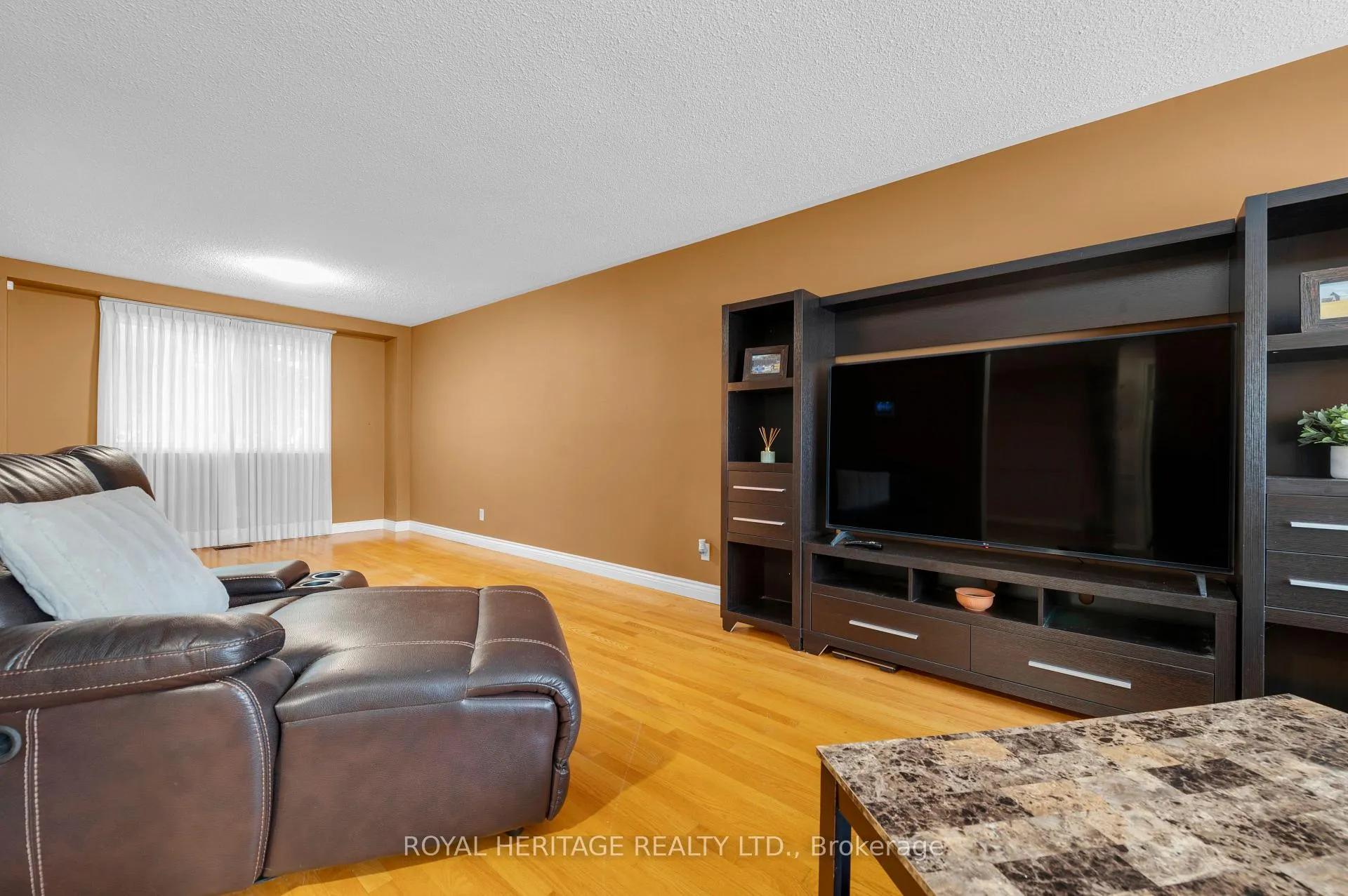 Photo 8 of 10 Briarwood Crescent, Belleville, Belleville Ward — HOMEH