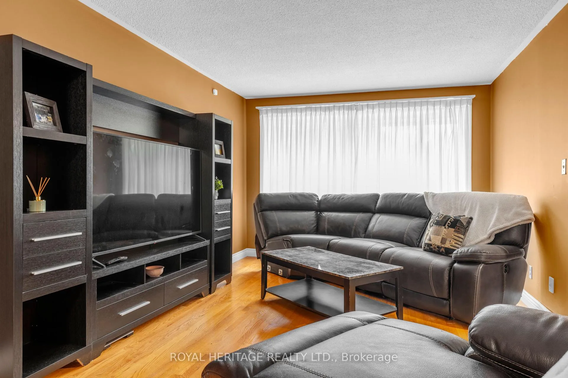 Photo 11 of 10 Briarwood Crescent, Belleville, Belleville Ward — HOMEH