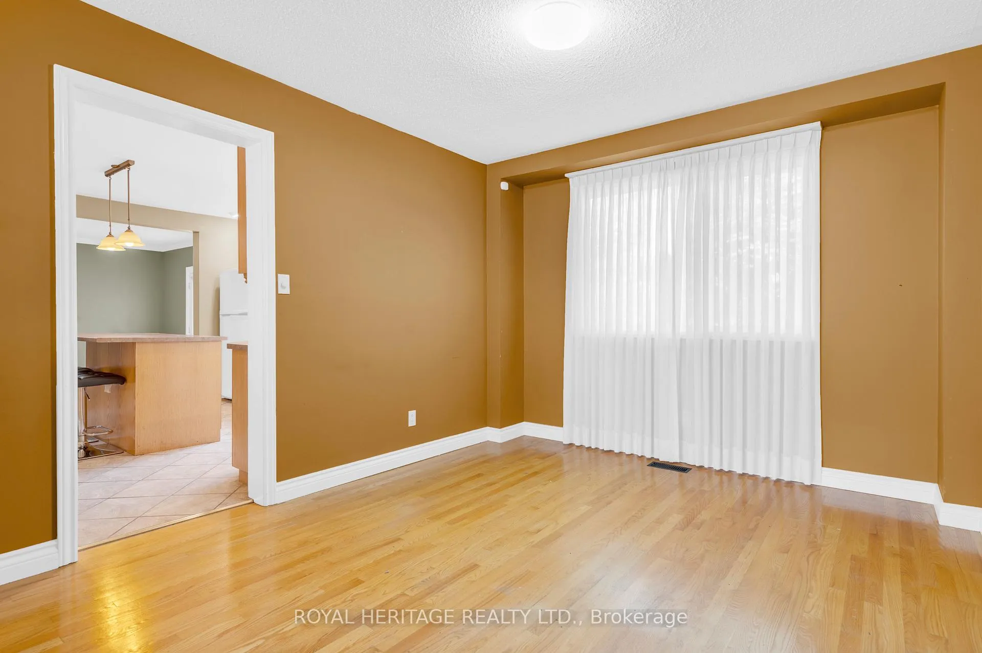 Photo 13 of 10 Briarwood Crescent, Belleville, Belleville Ward — HOMEH