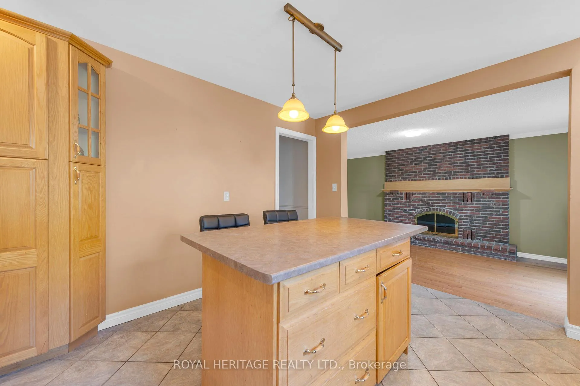 Photo 17 of 10 Briarwood Crescent, Belleville, Belleville Ward — HOMEH