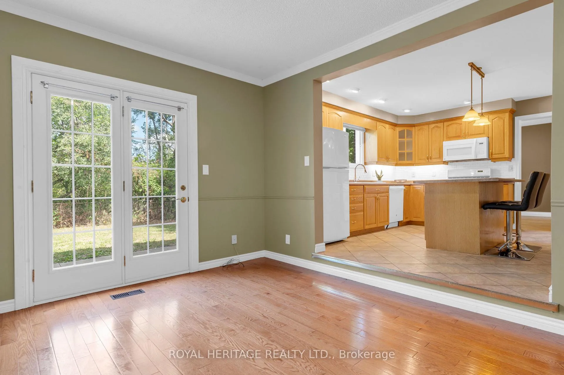 Photo 23 of 10 Briarwood Crescent, Belleville, Belleville Ward — HOMEH