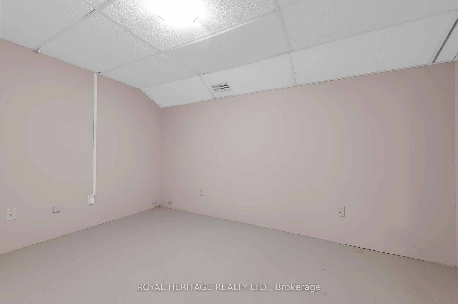 Photo 41 of 10 Briarwood Crescent, Belleville, Belleville Ward — HOMEH