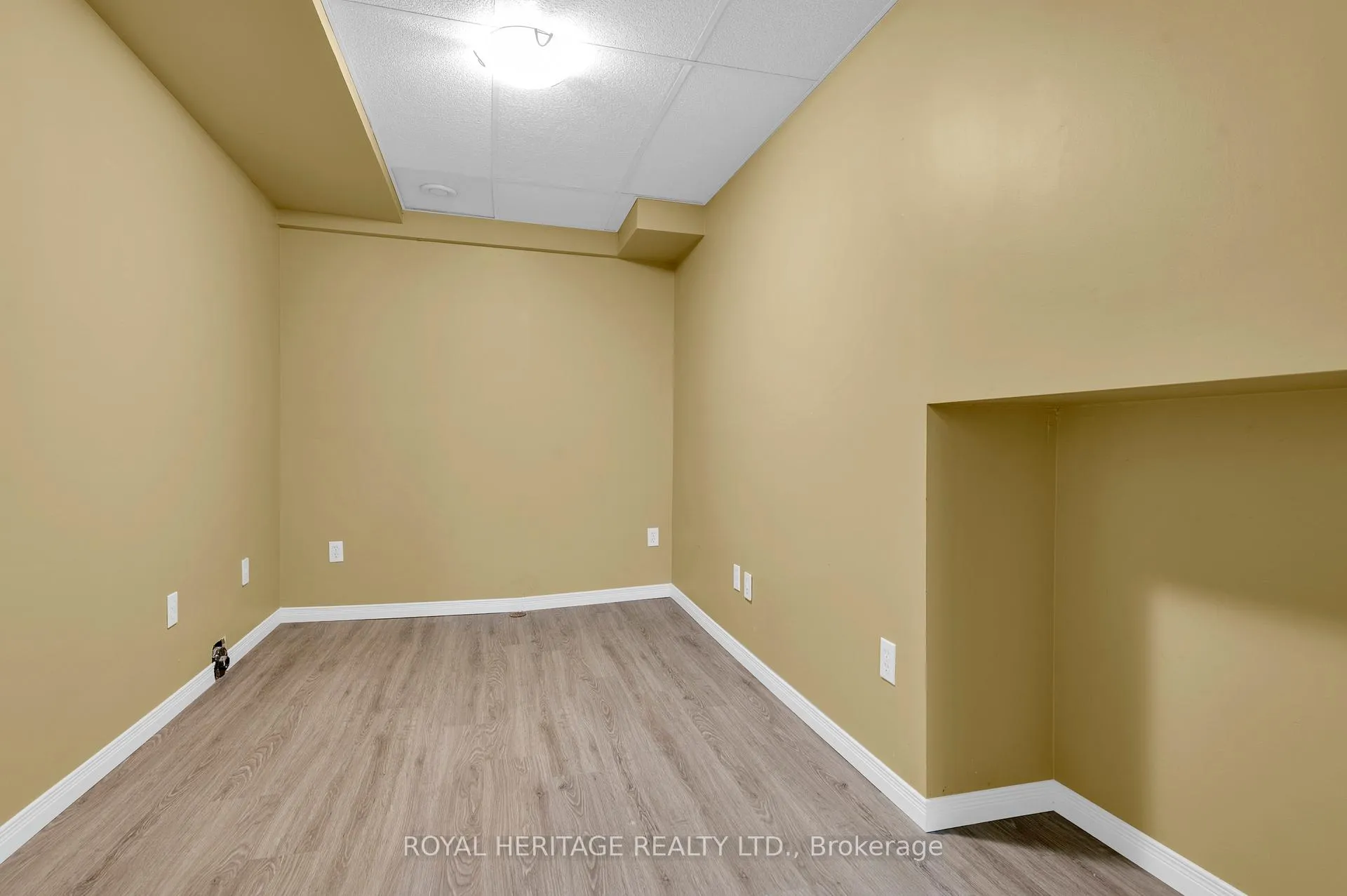 Photo 42 of 10 Briarwood Crescent, Belleville, Belleville Ward — HOMEH
