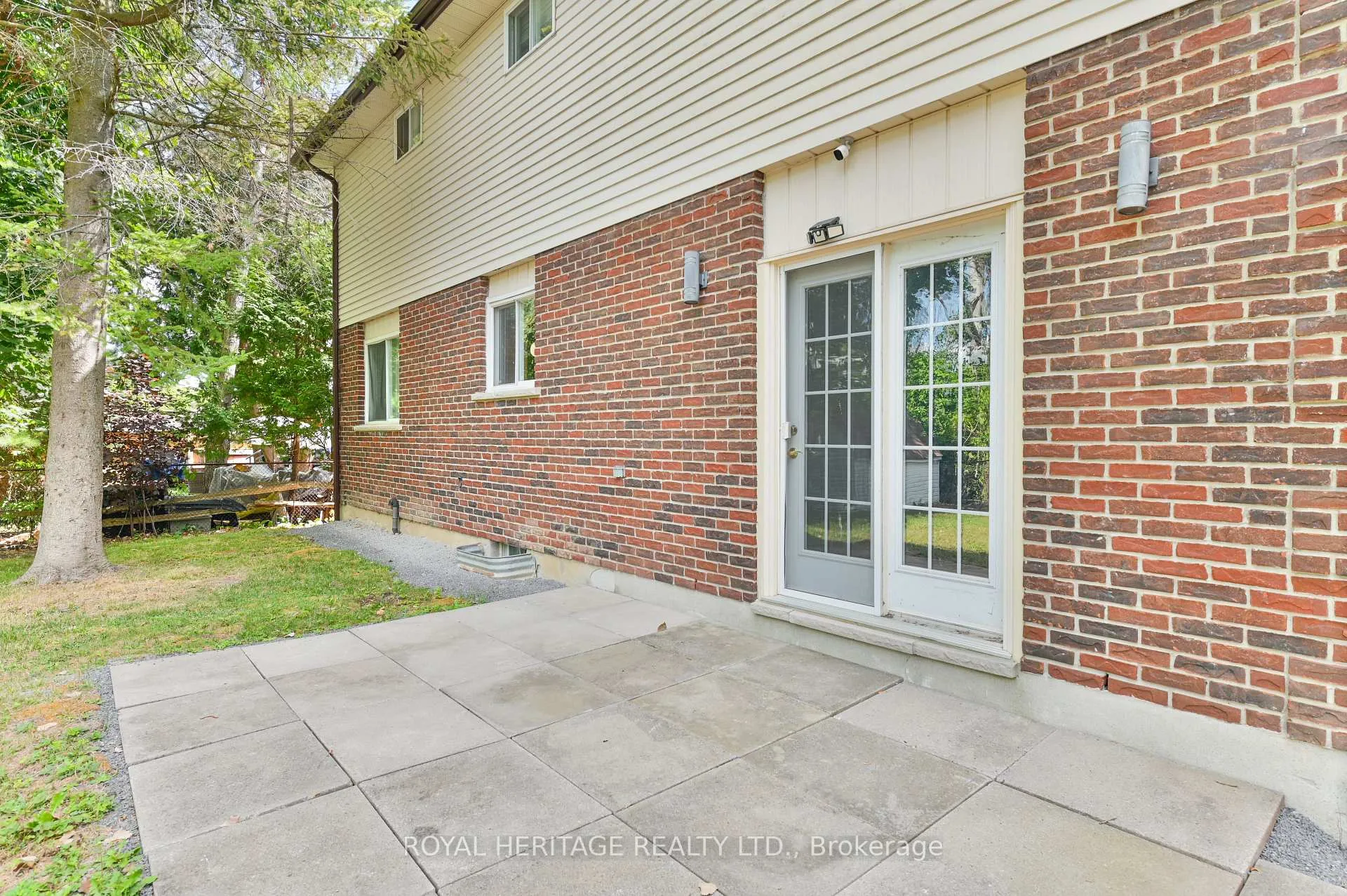 Photo 43 of 10 Briarwood Crescent, Belleville, Belleville Ward — HOMEH