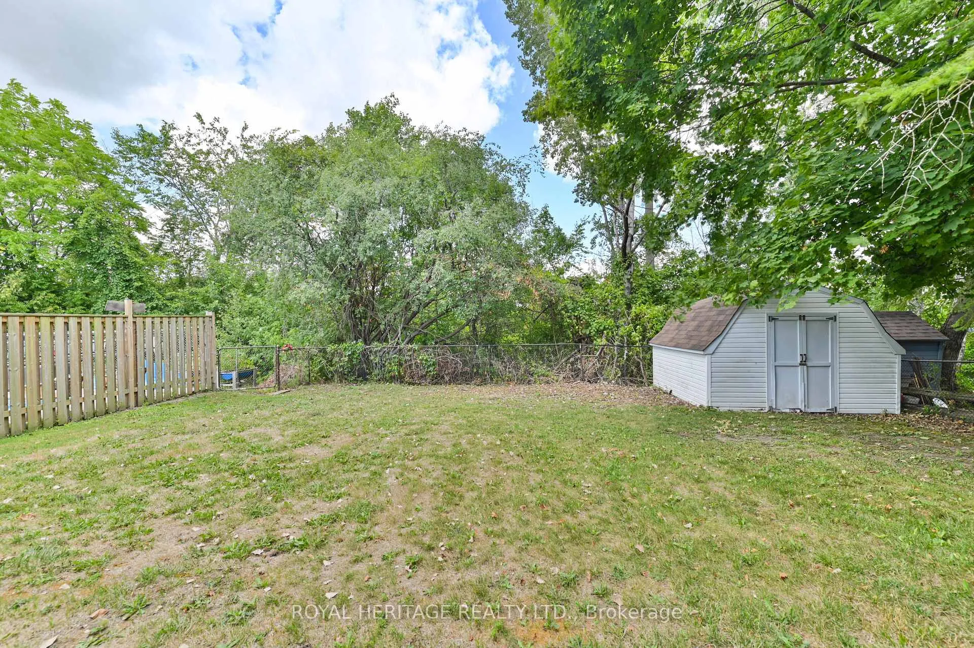 Photo 45 of 10 Briarwood Crescent, Belleville, Belleville Ward — HOMEH