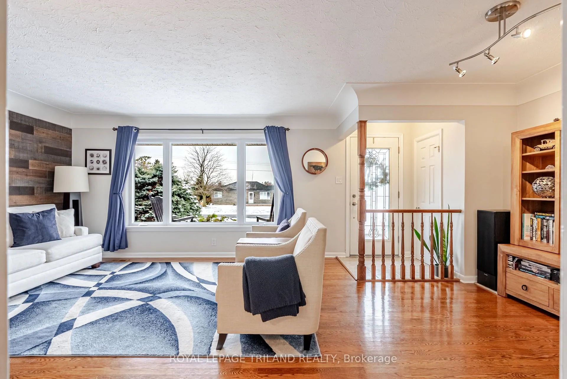 Photo 11 of 231 Thames Crescent, Thames Centre, Dorchester — HOMEH