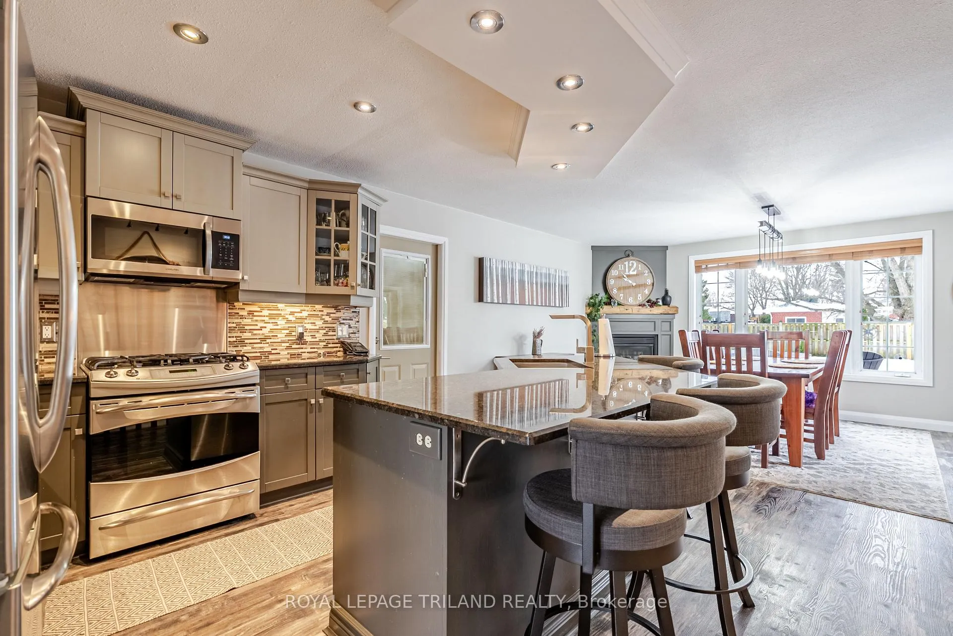 Photo 13 of 231 Thames Crescent, Thames Centre, Dorchester — HOMEH