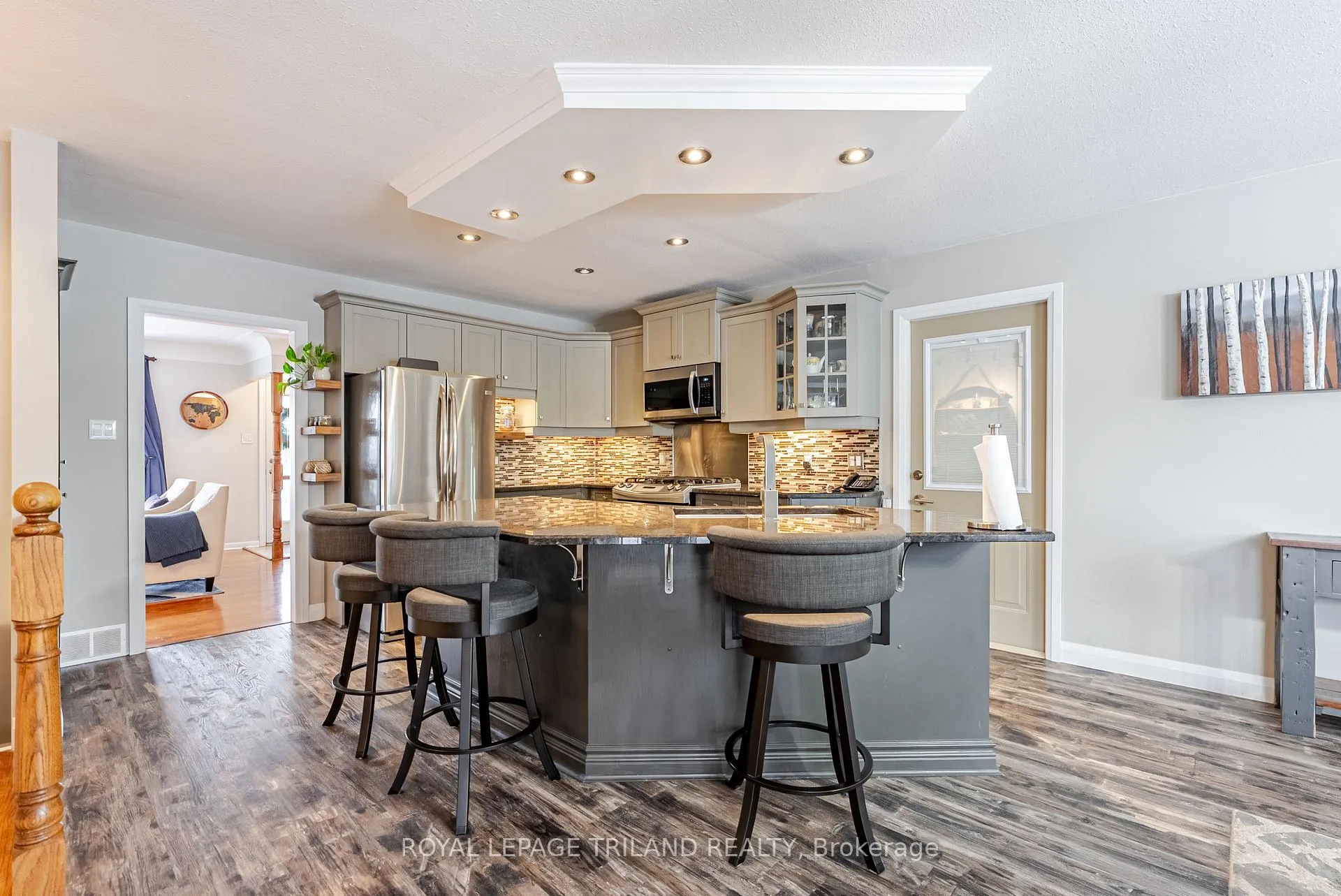 Photo 15 of 231 Thames Crescent, Thames Centre, Dorchester — HOMEH