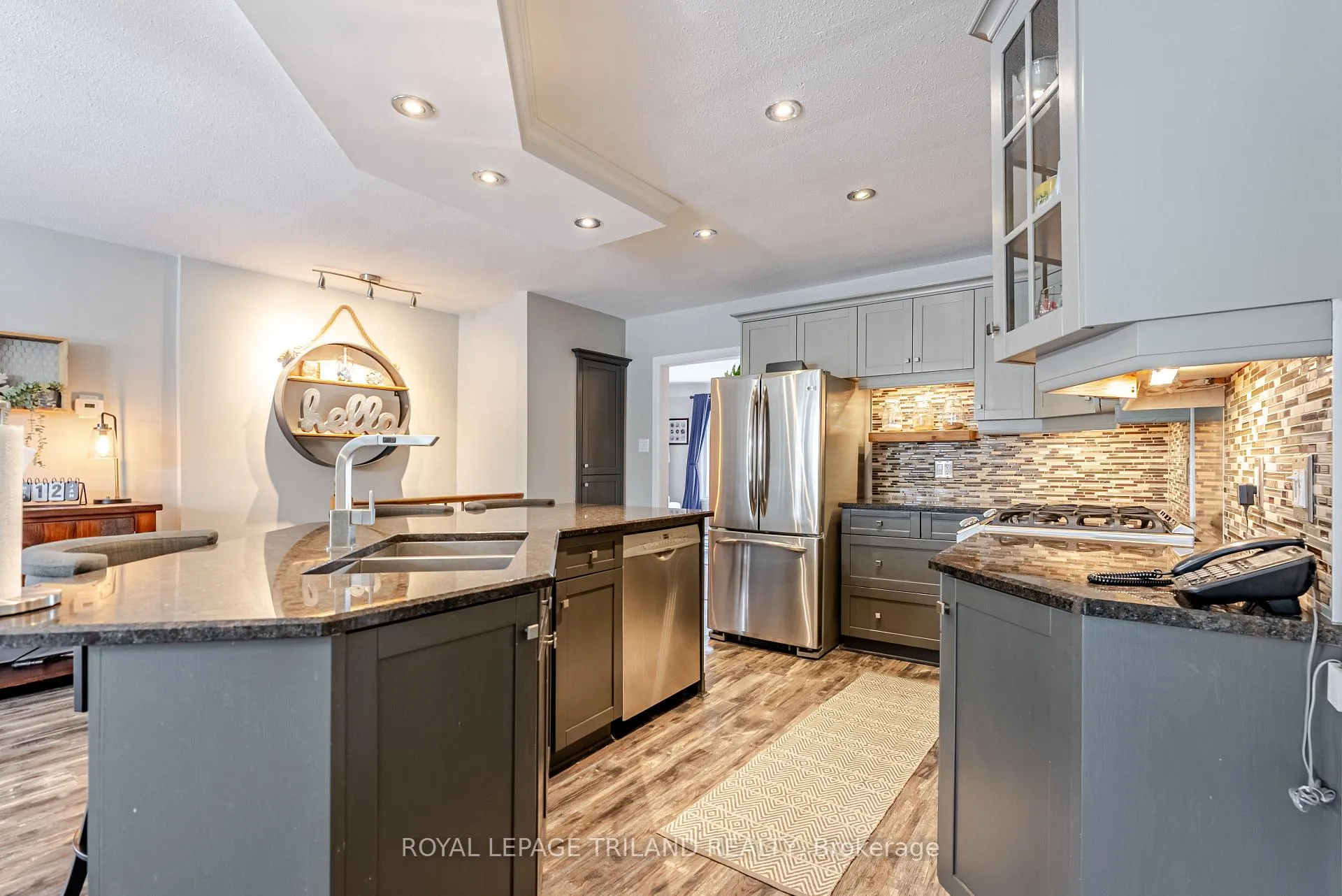 Photo 17 of 231 Thames Crescent, Thames Centre, Dorchester — HOMEH