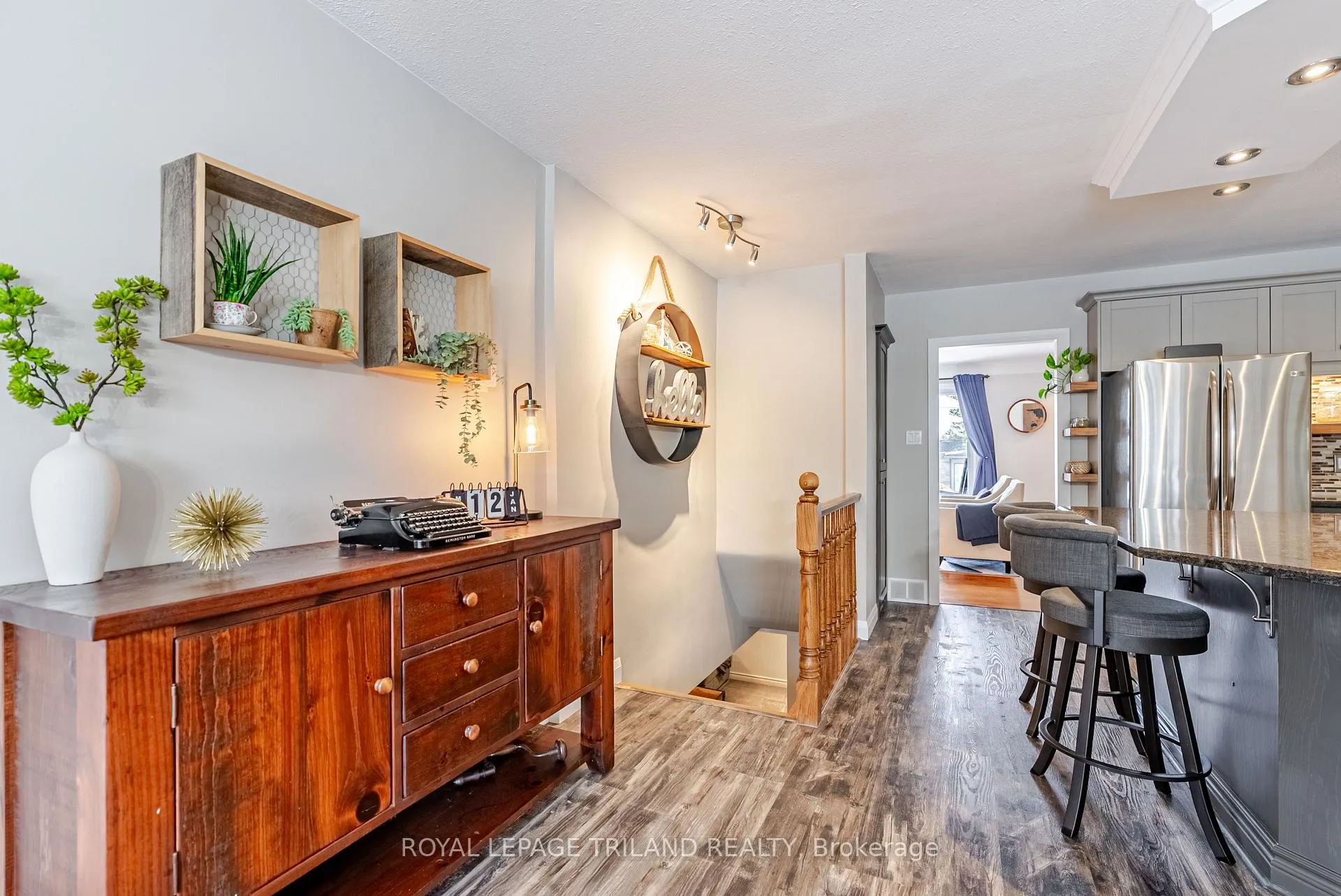 Photo 23 of 231 Thames Crescent, Thames Centre, Dorchester — HOMEH