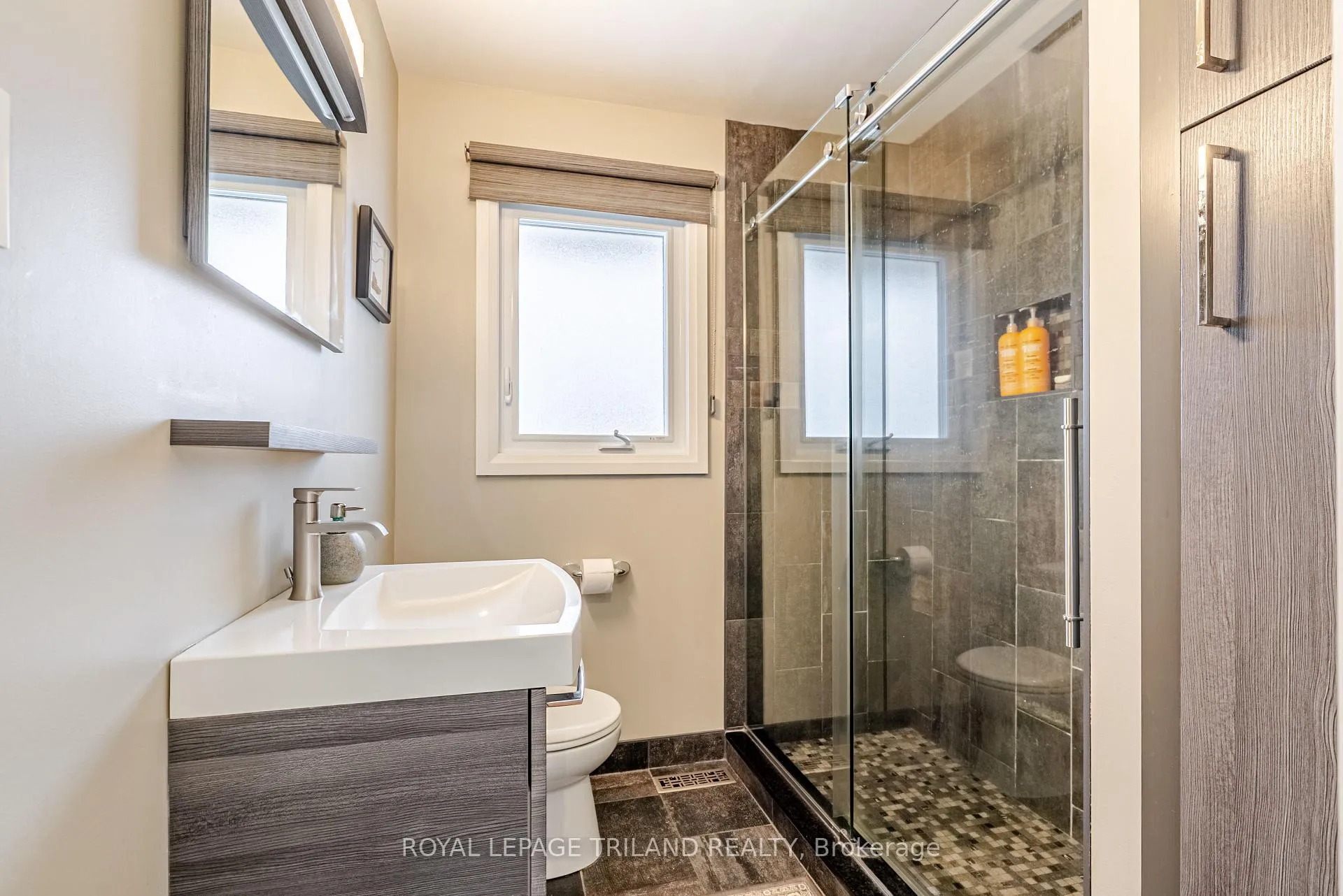 Photo 29 of 231 Thames Crescent, Thames Centre, Dorchester — HOMEH