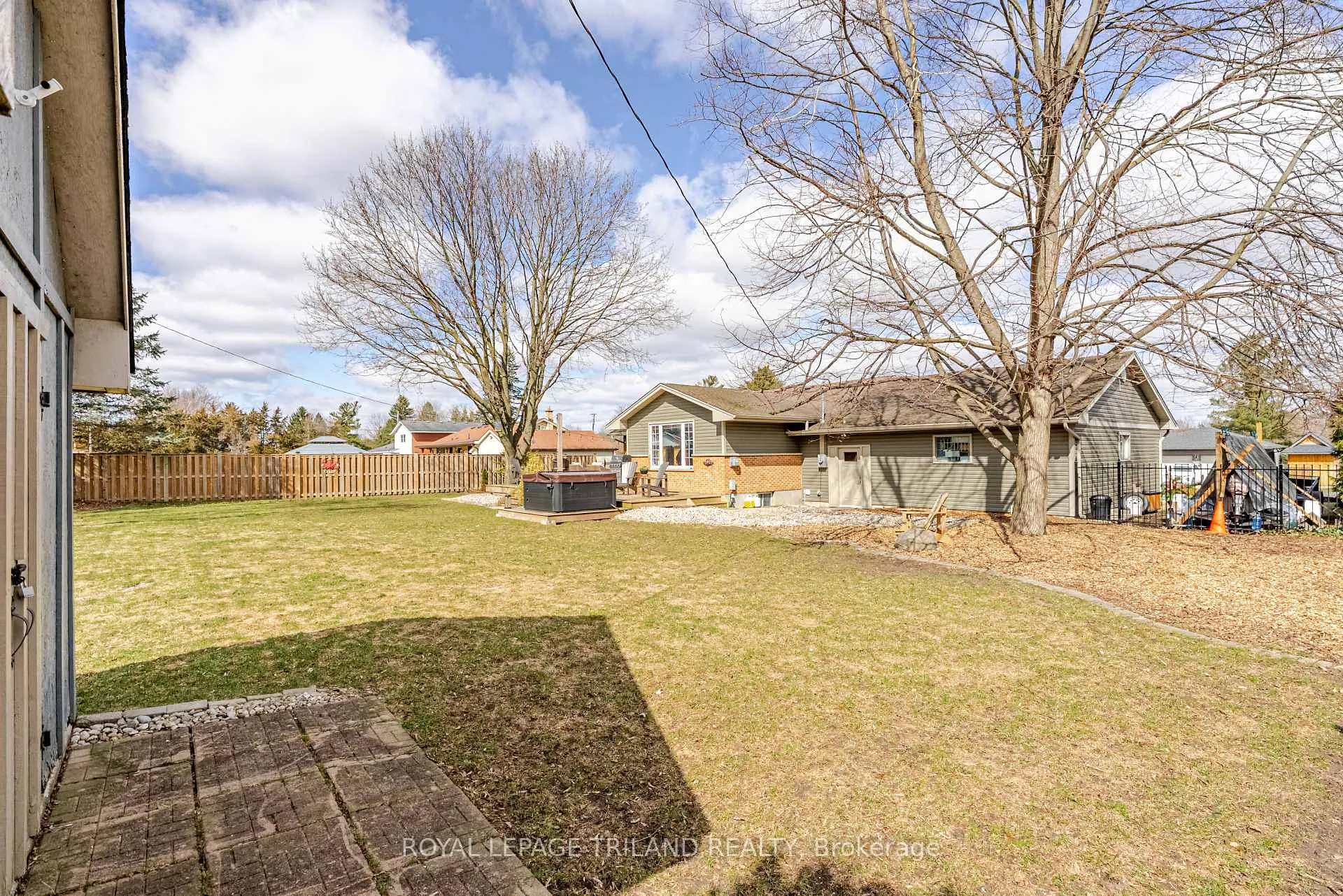Photo 45 of 231 Thames Crescent, Thames Centre, Dorchester — HOMEH