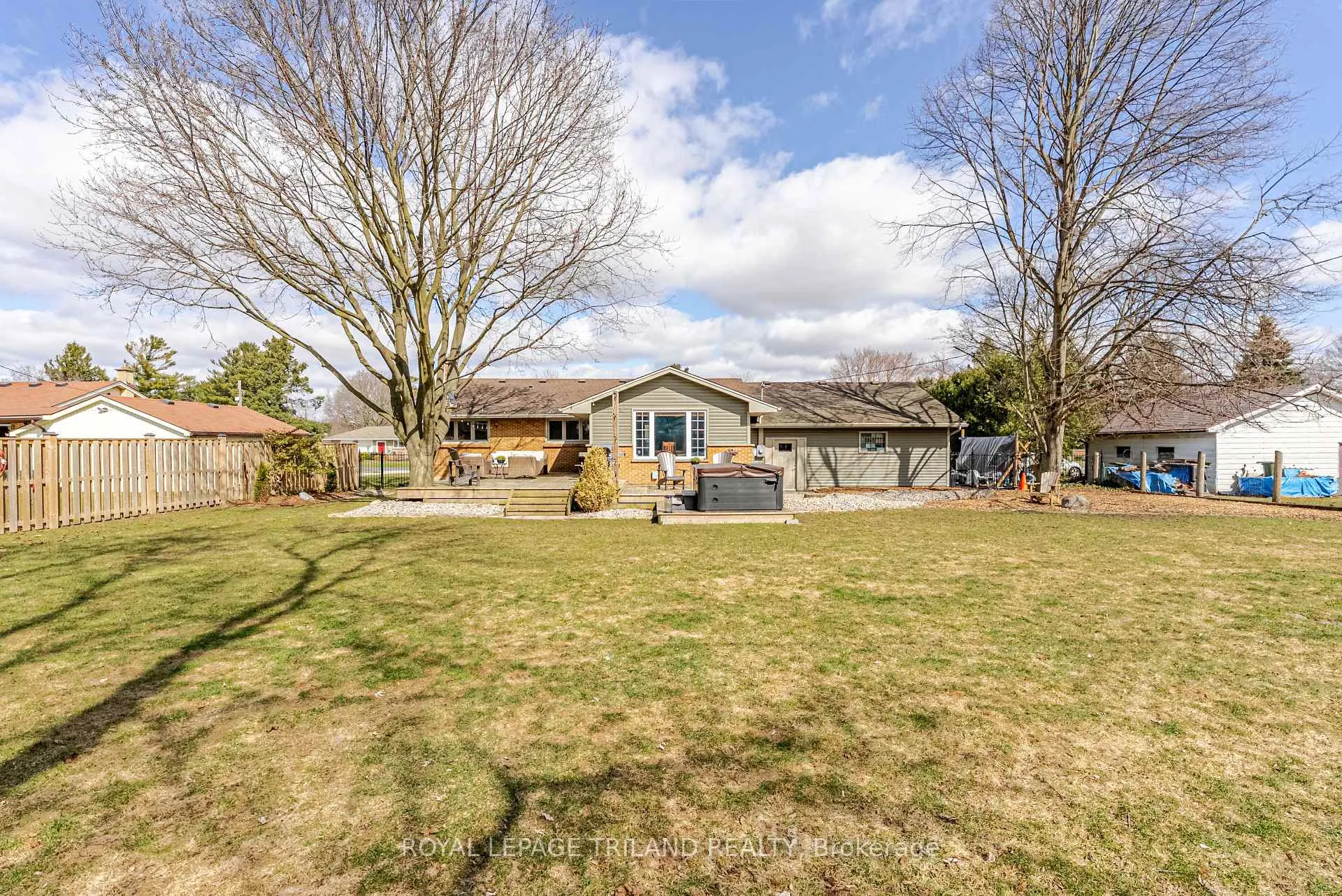 Photo 47 of 231 Thames Crescent, Thames Centre, Dorchester — HOMEH