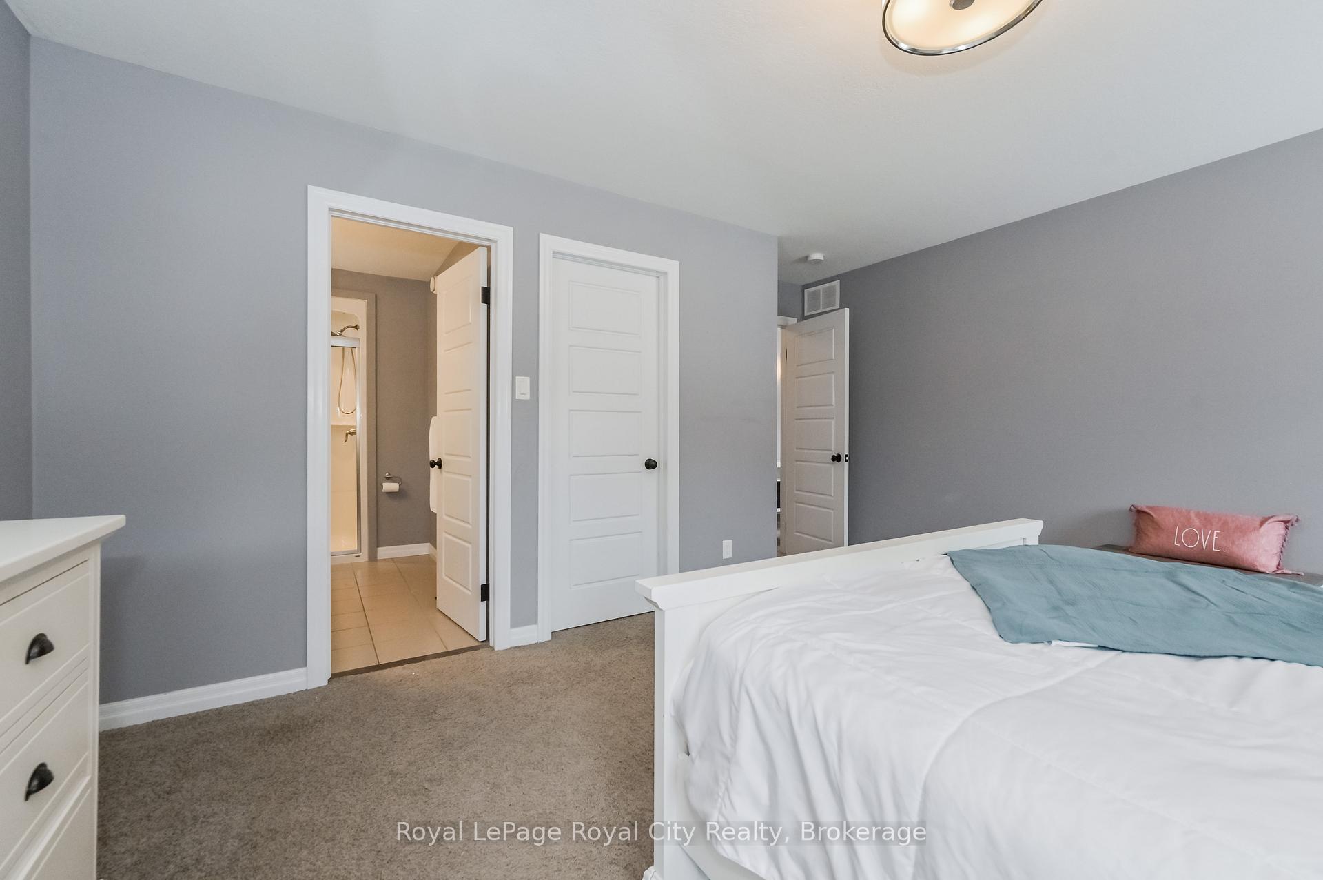 Photo 15 of 84 Andrews Drive W, Mapleton, Rural Mapleton — HOMEH