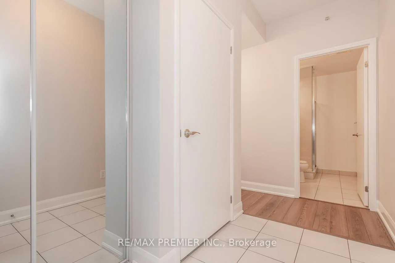 Photo 5 of Unit 1003, 2910 Highway 7, Vaughan, Concord — HOMEH