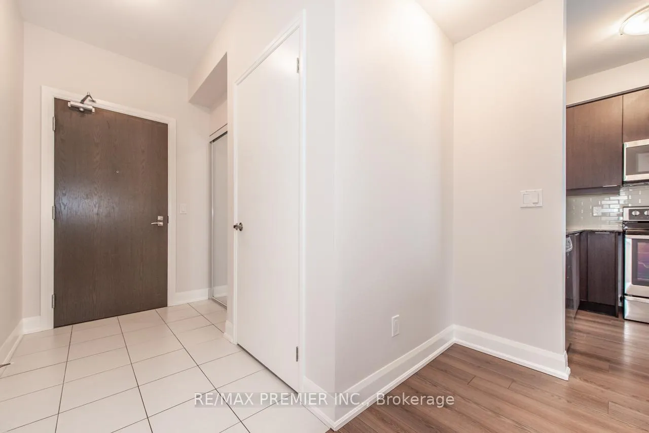 Photo 6 of Unit 1003, 2910 Highway 7, Vaughan, Concord — HOMEH