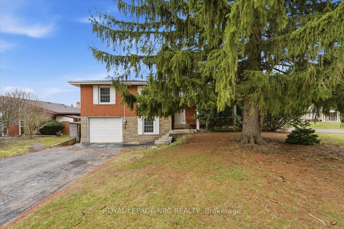 Photo 2 of 14 Valiant Street, Pelham, Fonthill — HOMEH