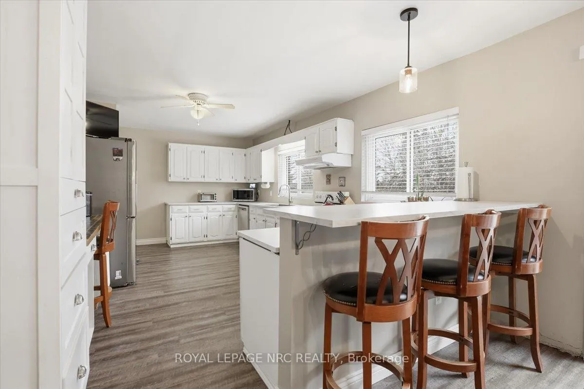 Photo 10 of 14 Valiant Street, Pelham, Fonthill — HOMEH