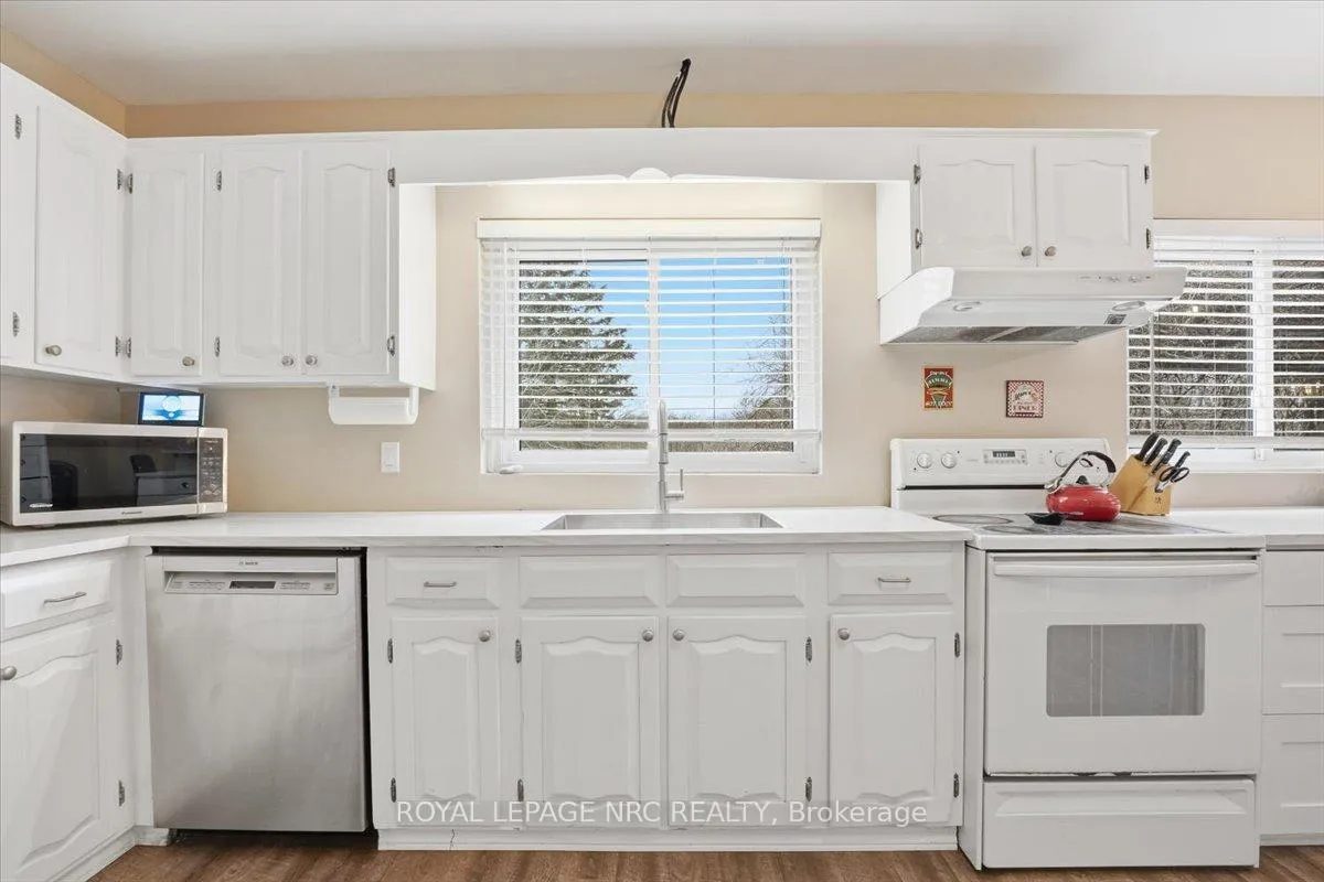 Photo 11 of 14 Valiant Street, Pelham, Fonthill — HOMEH