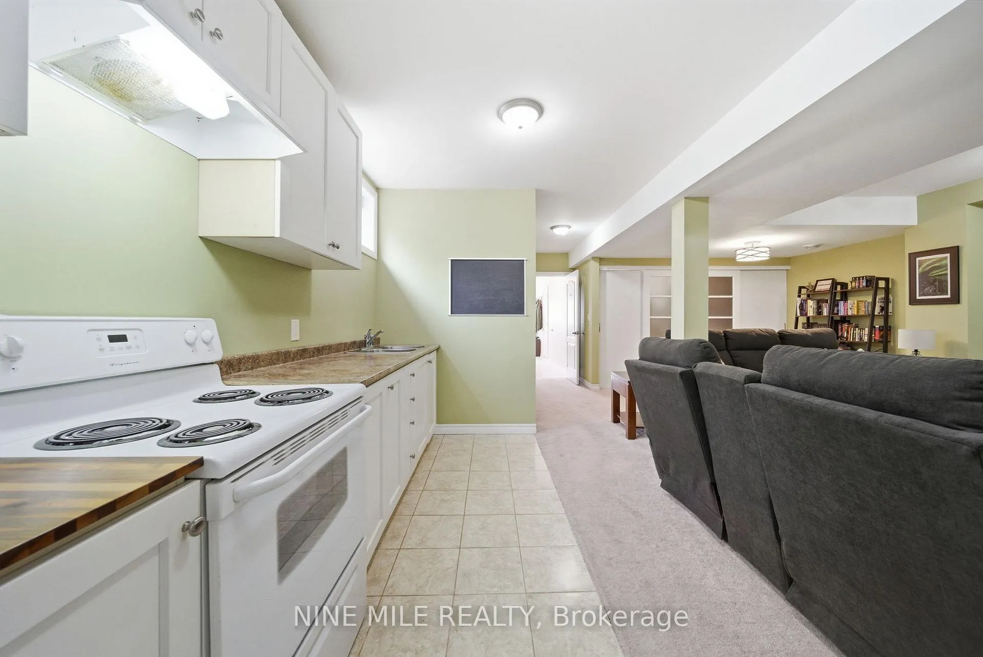 Photo 24 of 100 Pearl Drive, Orillia — HOMEH