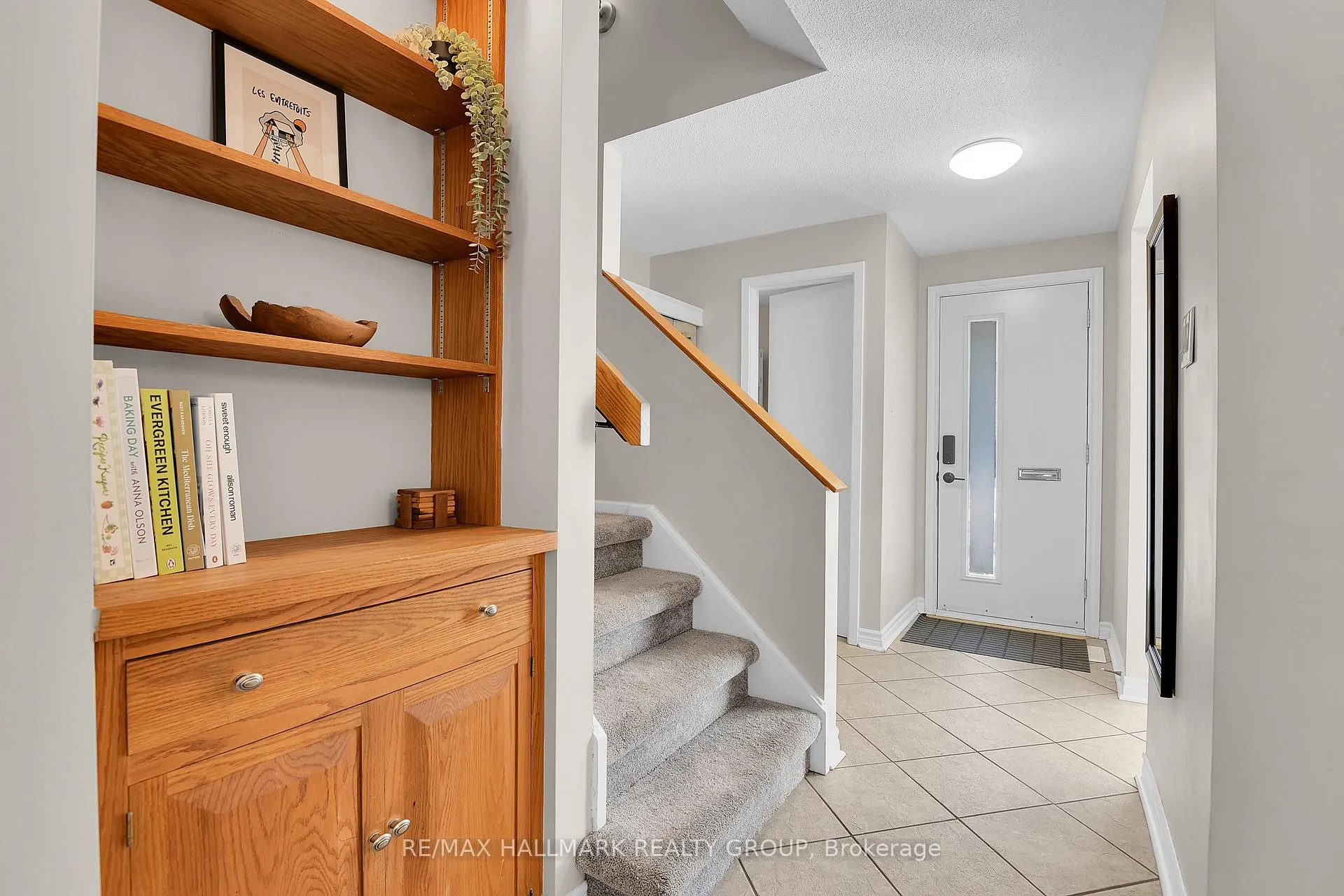 Photo 6 of Unit 31, 2019 Stonehenge Crescent, Ottawa, Pineview — HOMEH