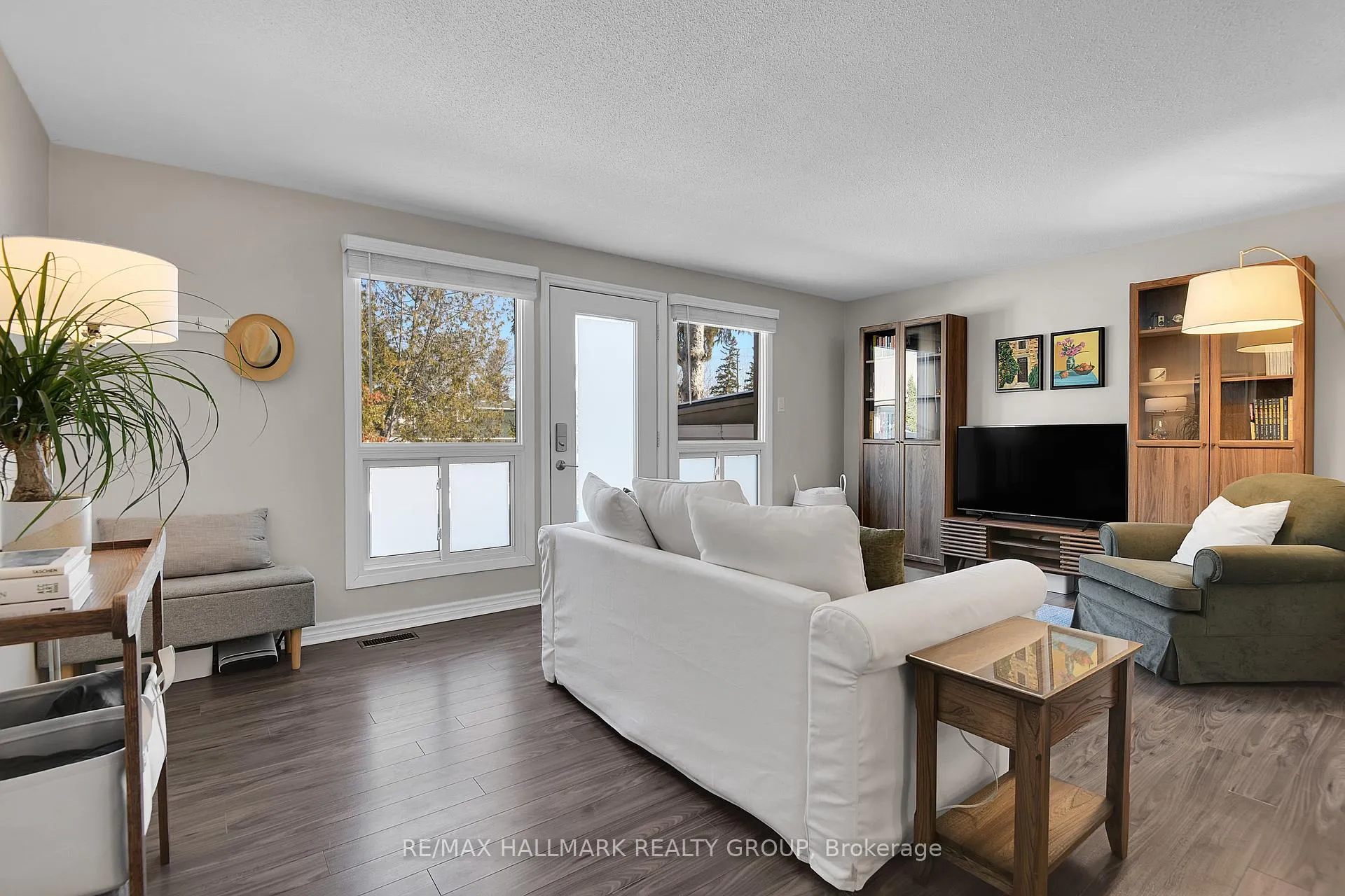 Photo 11 of Unit 31, 2019 Stonehenge Crescent, Ottawa, Pineview — HOMEH
