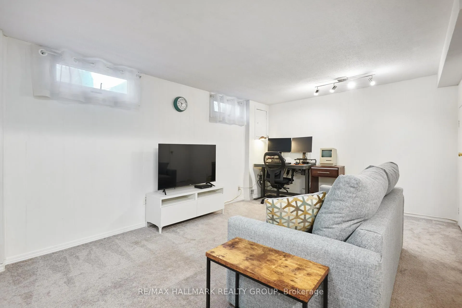 Photo 24 of Unit 31, 2019 Stonehenge Crescent, Ottawa, Pineview — HOMEH