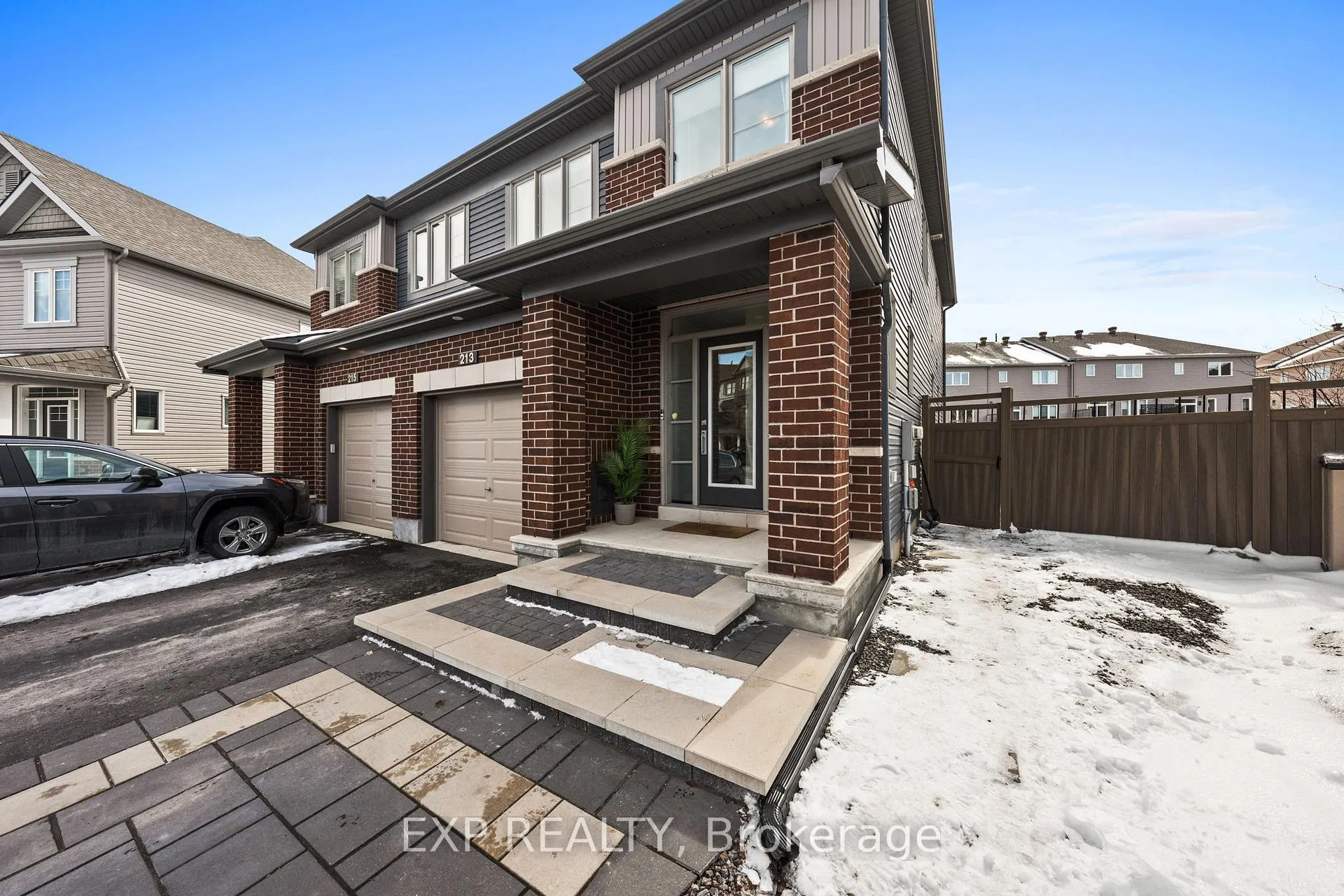 Photo 3 of 213 Belleek Lane, Ottawa, Barrhaven - Half Moon Bay — HOMEH