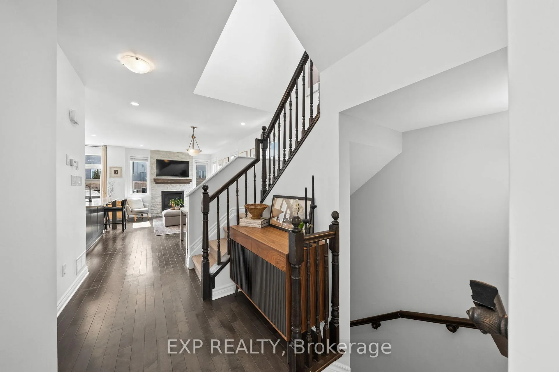 Photo 6 of 213 Belleek Lane, Ottawa, Barrhaven - Half Moon Bay — HOMEH