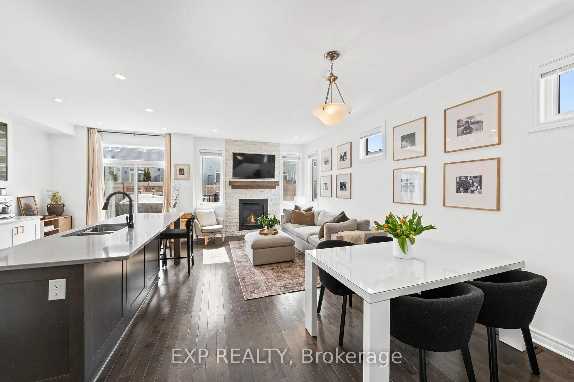 Photo 7 of 213 Belleek Lane, Ottawa, Barrhaven - Half Moon Bay — HOMEH